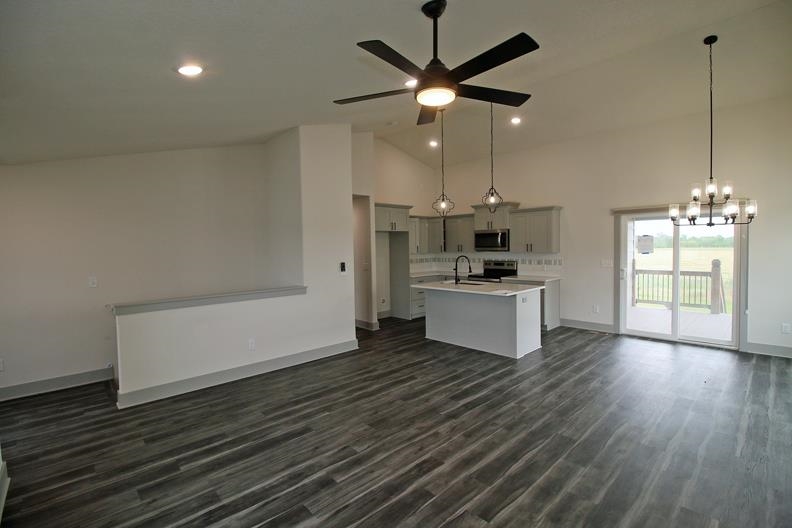 8641 E Cherrywood Court Bel Aire KS 67226