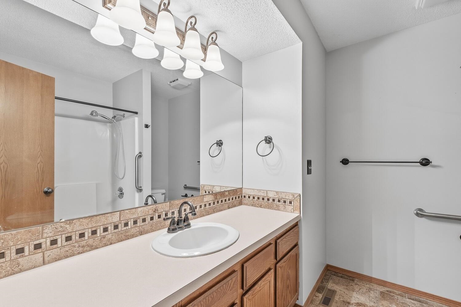 3006 N Hedgetree Street Wichita KS 67226
