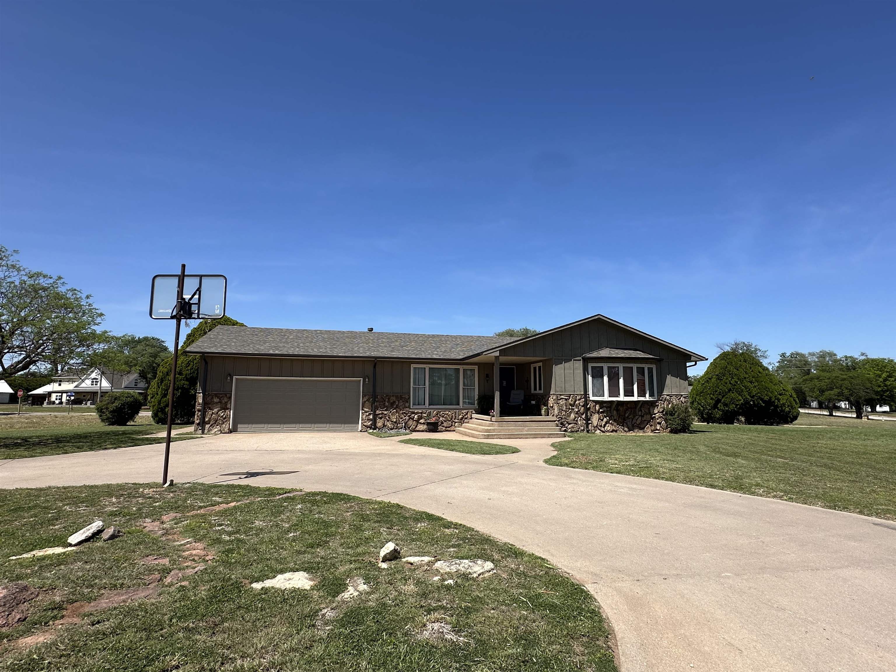 2 Crown Circle Anthony KS 67003