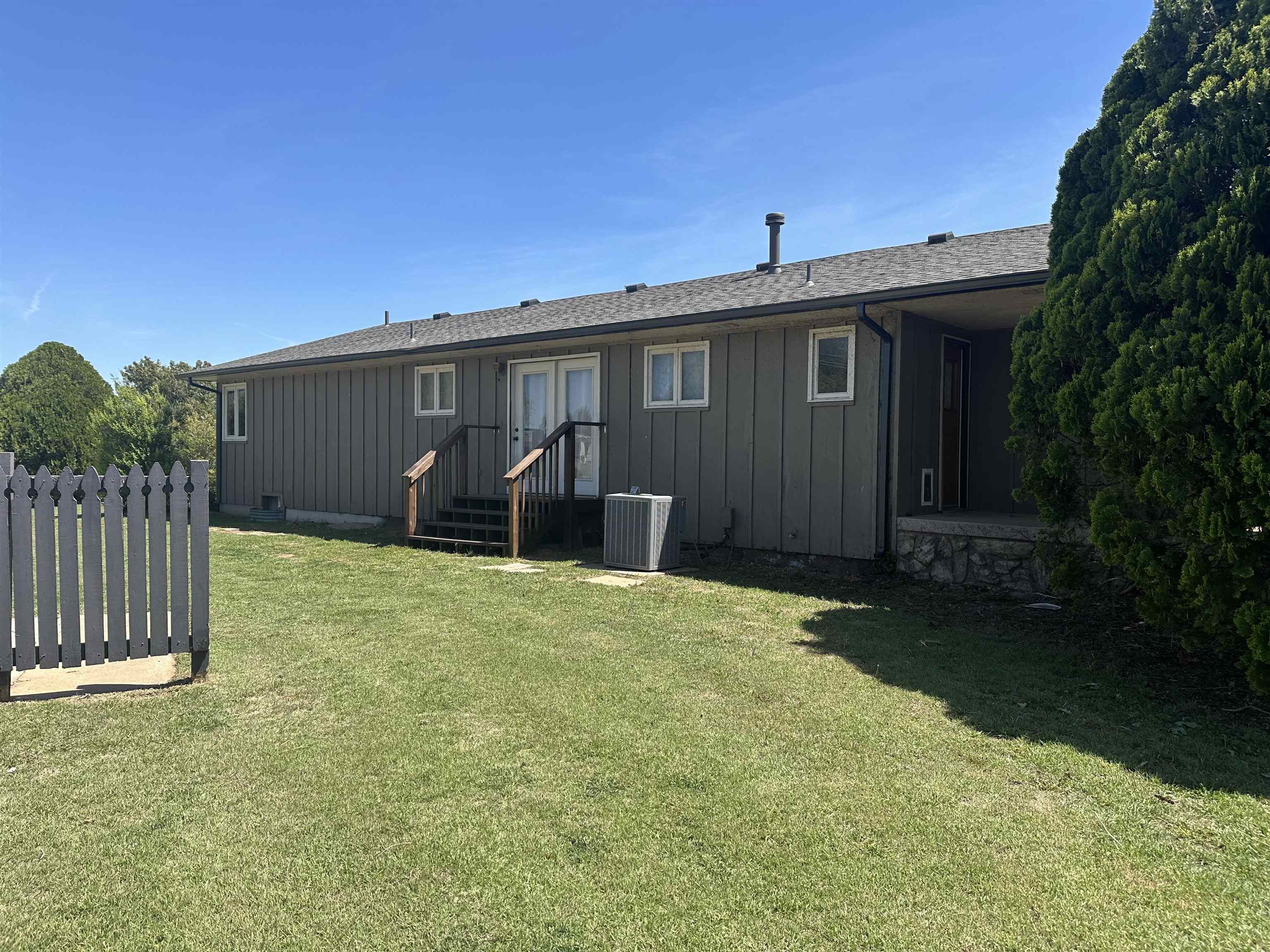 2 Crown Circle Anthony KS 67003