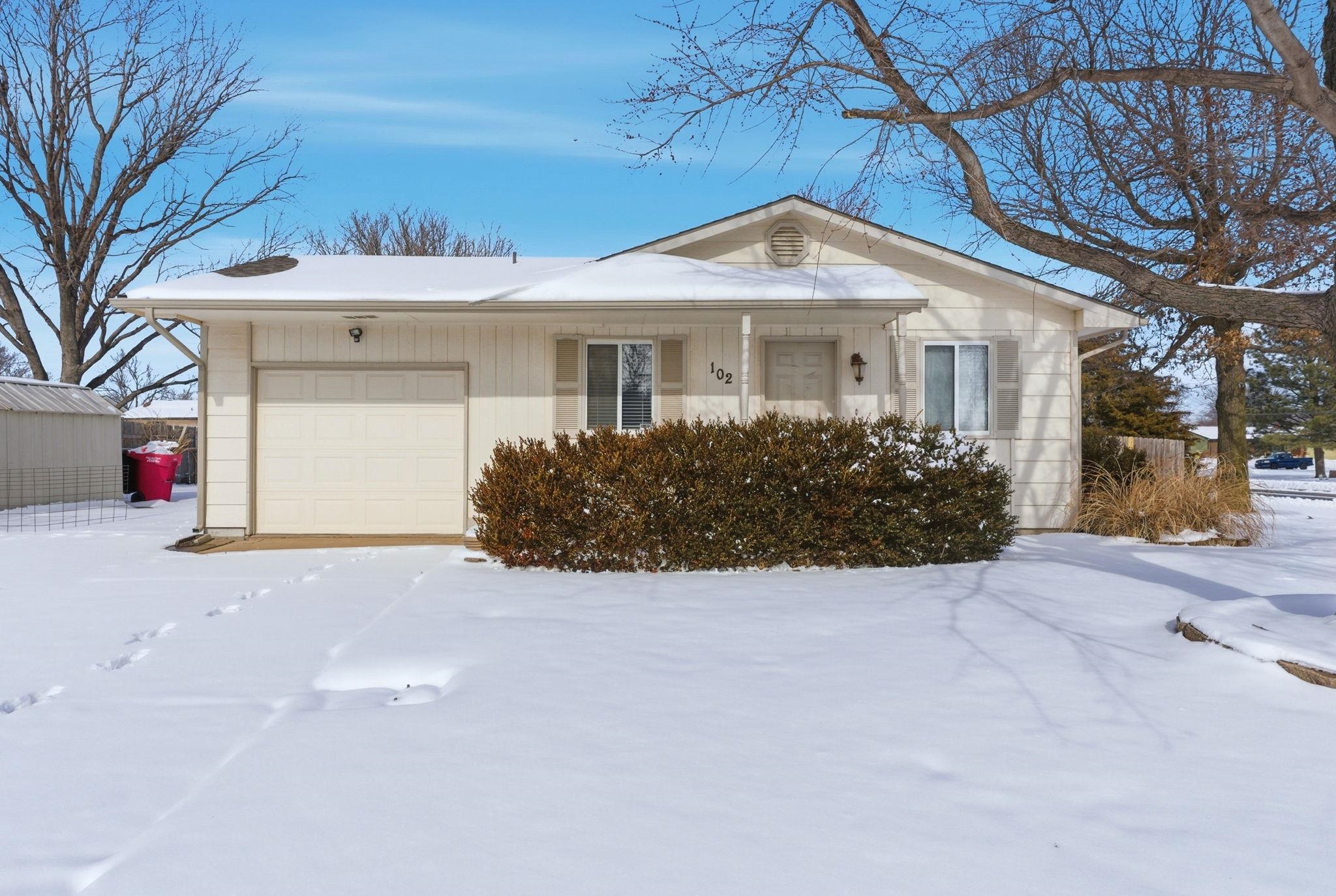 102 W Stewart Drive Goddard KS 67052