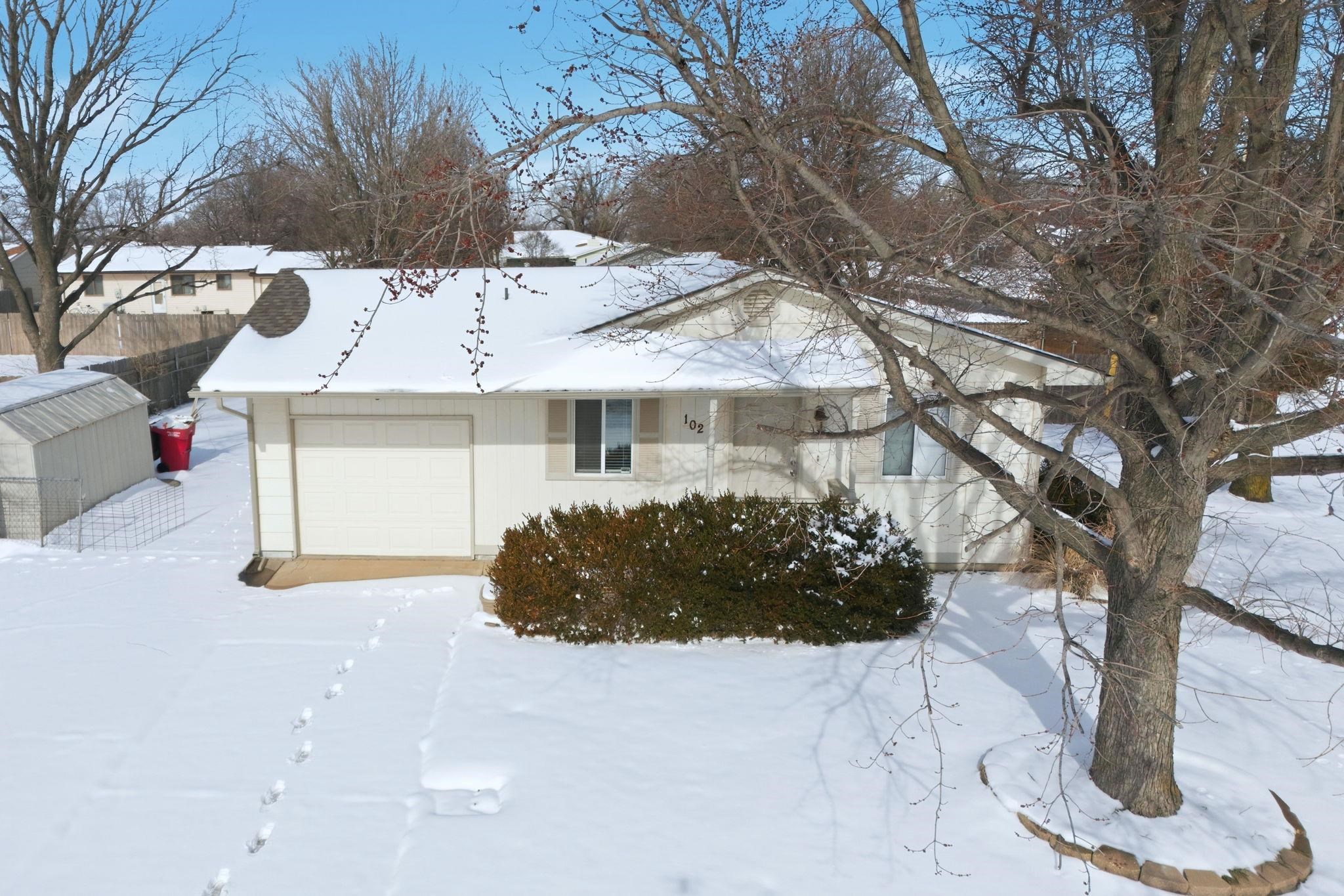 102 W Stewart Drive Goddard KS 67052