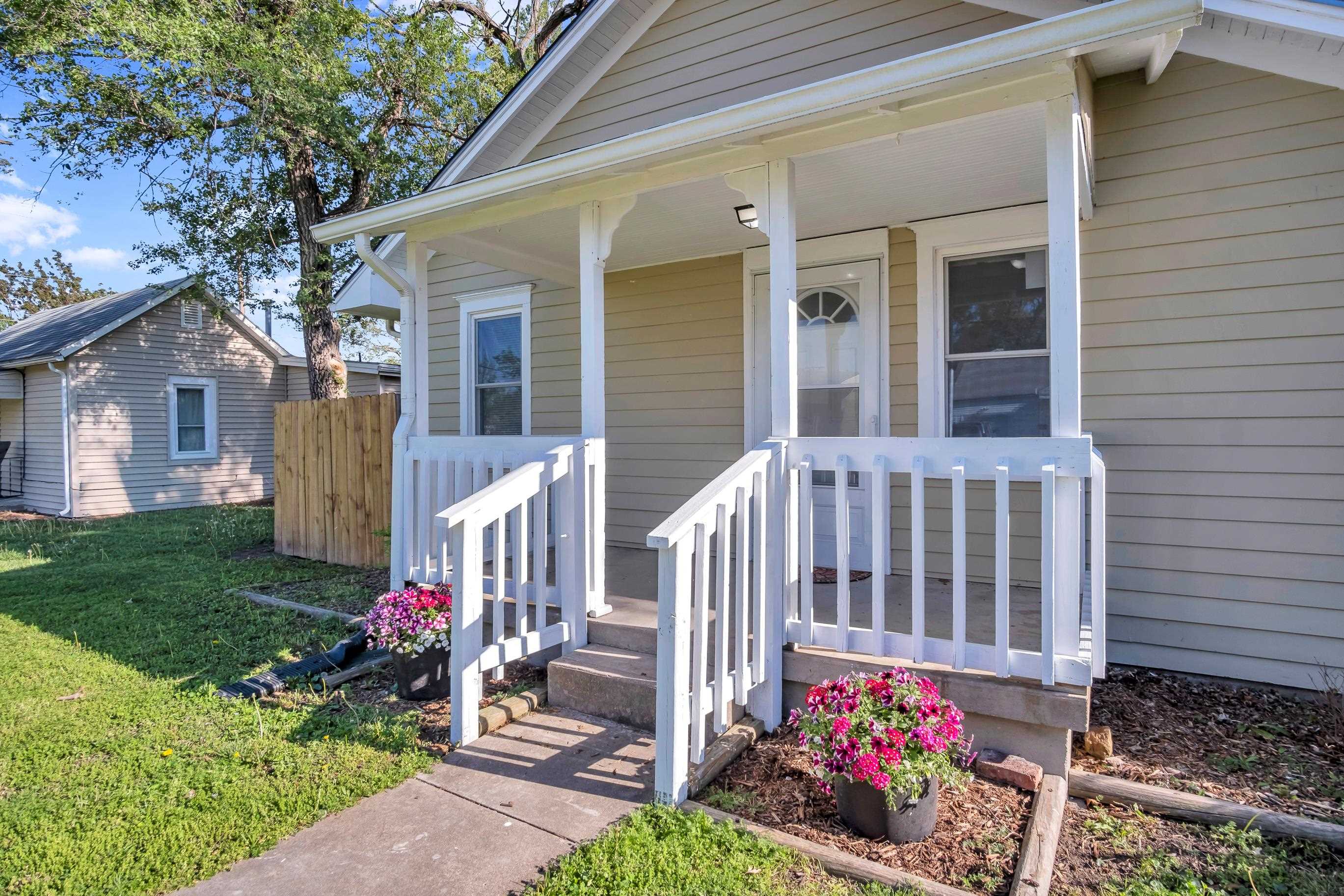 119 SW 6th Newton KS 67114