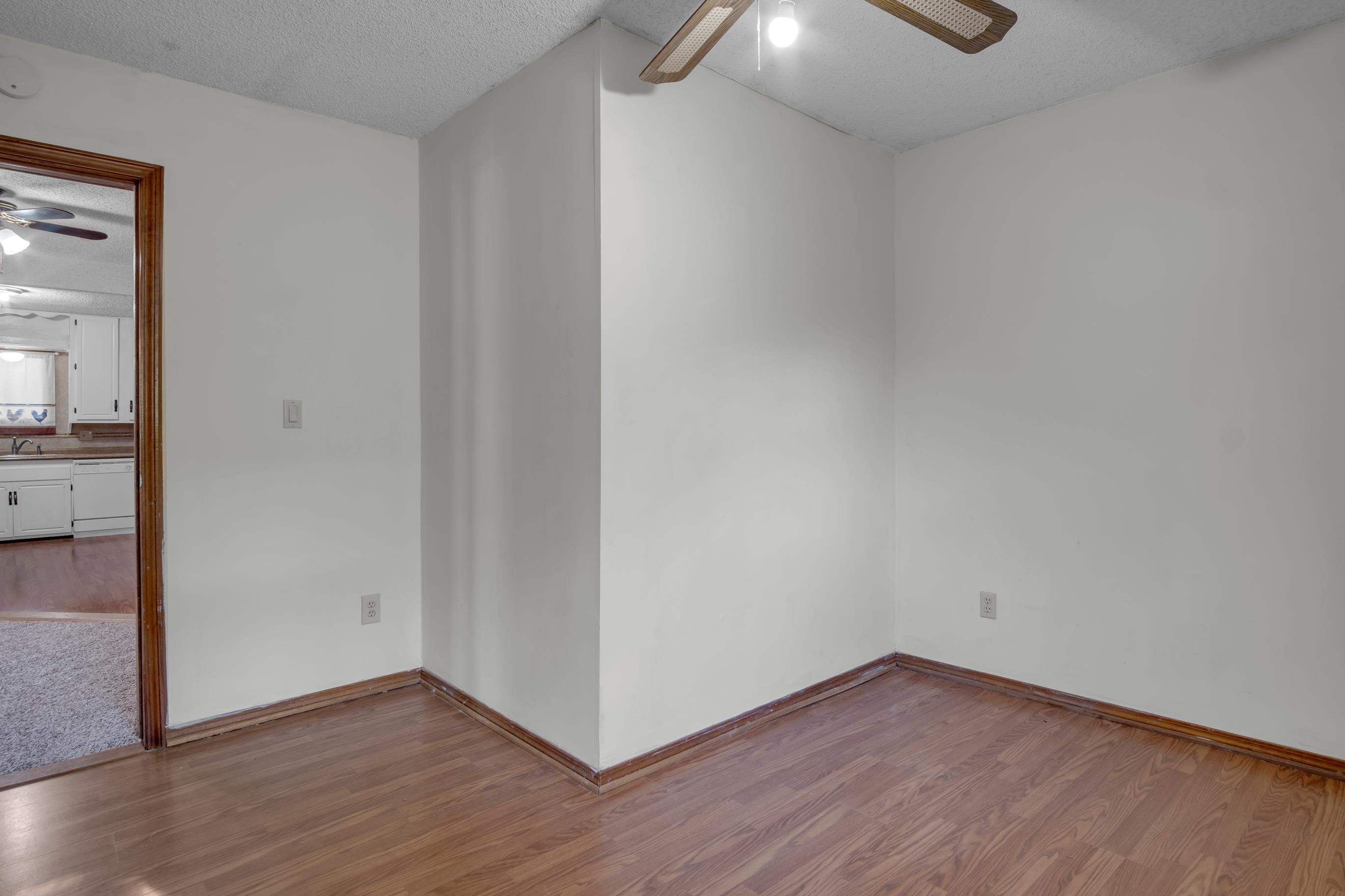 119 SW 6th Newton KS 67114