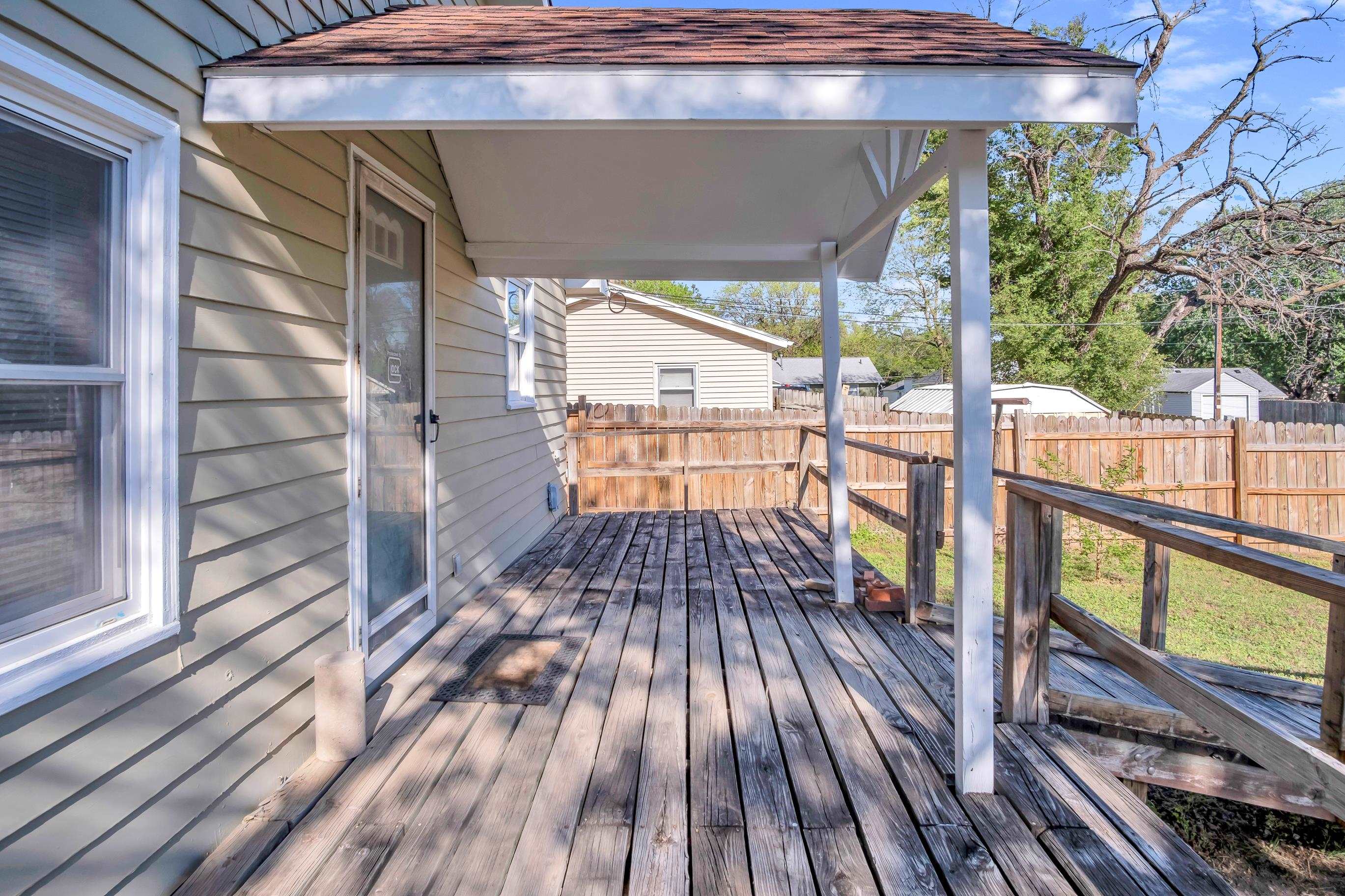 119 SW 6th Newton KS 67114