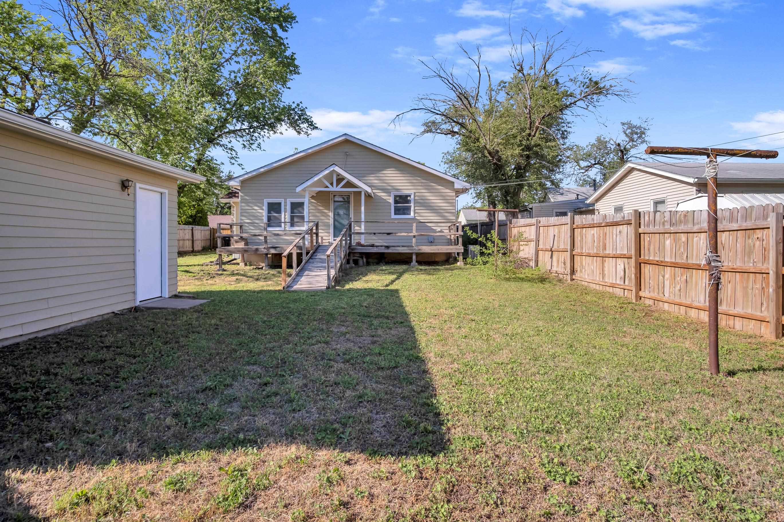 119 SW 6th Newton KS 67114