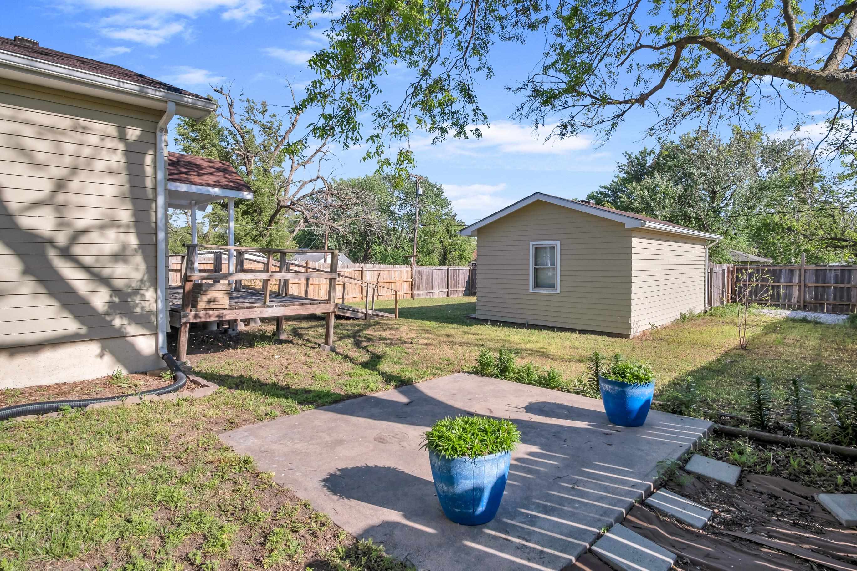 119 SW 6th Newton KS 67114