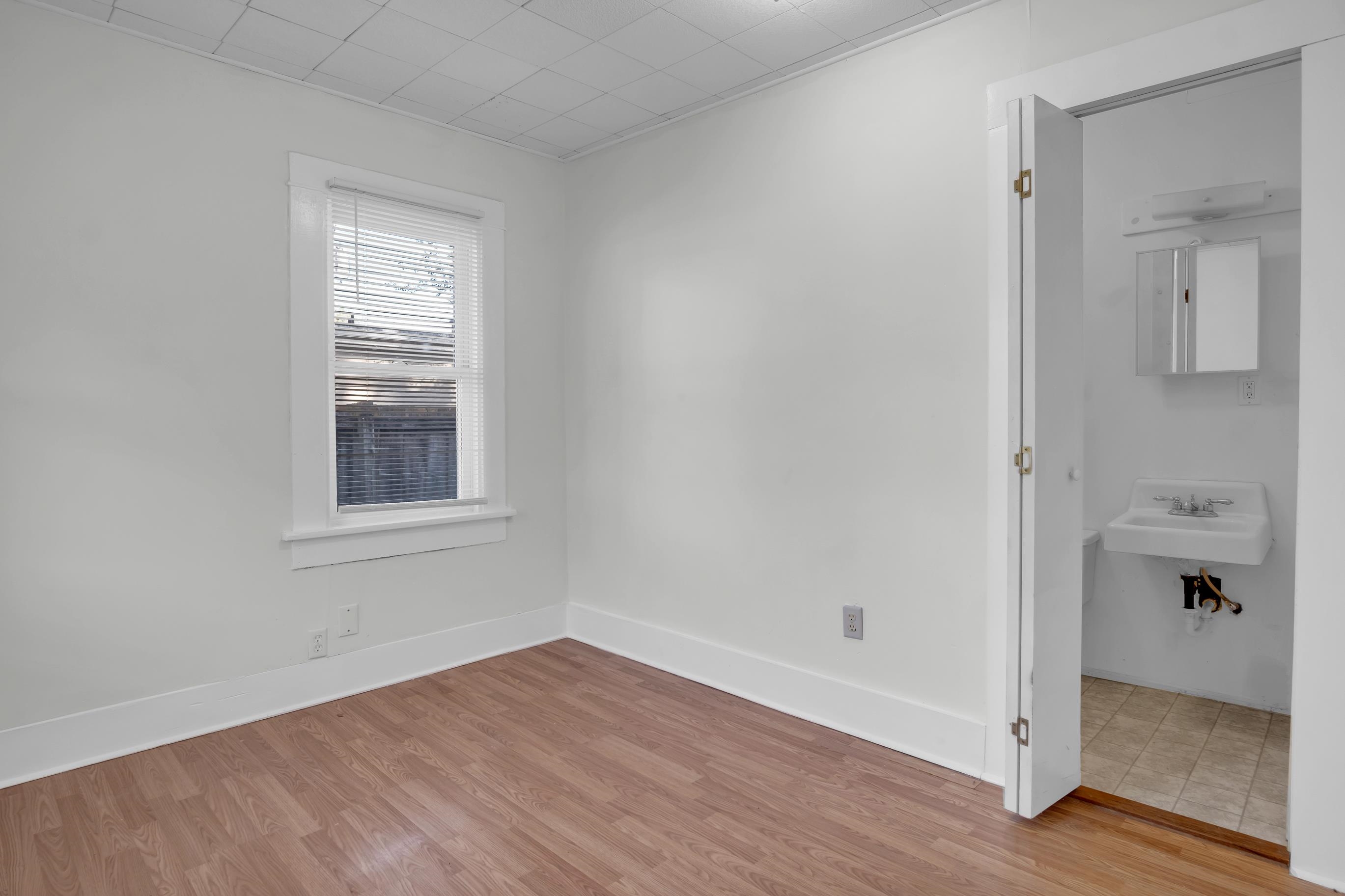 119 SW 6th Newton KS 67114