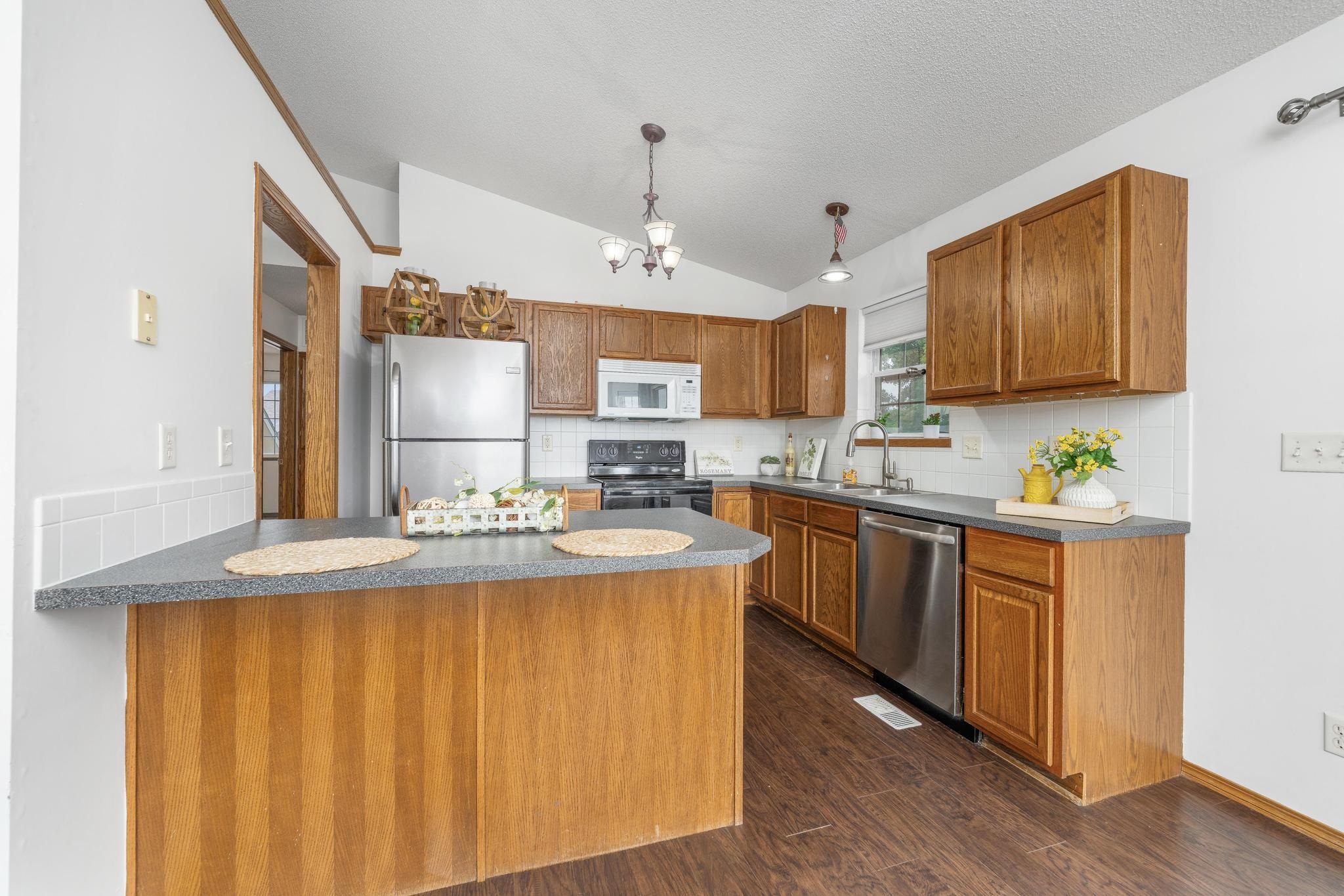 1537 E Summerwood Court Goddard KS 67052