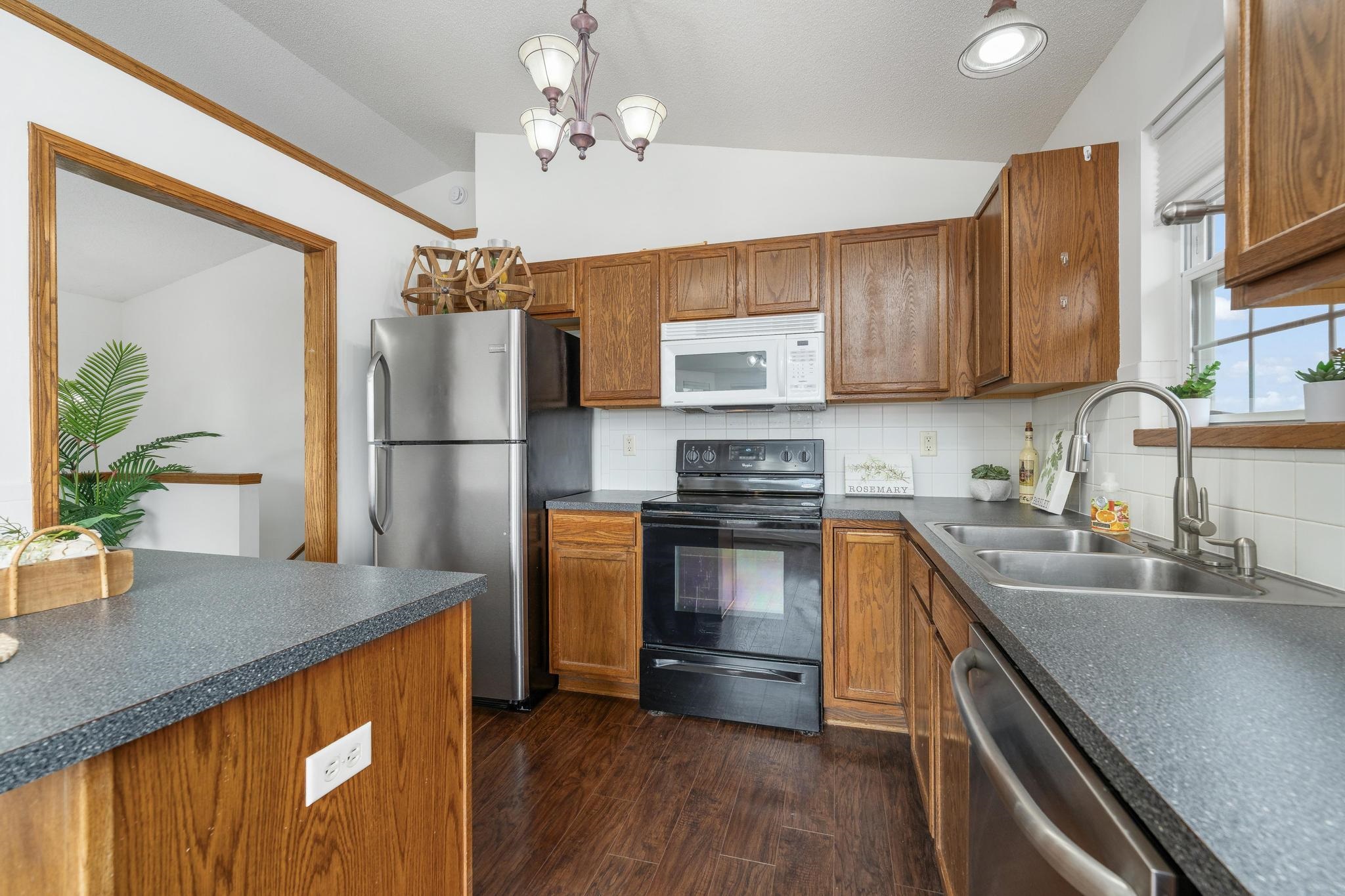 1537 E Summerwood Court Goddard KS 67052