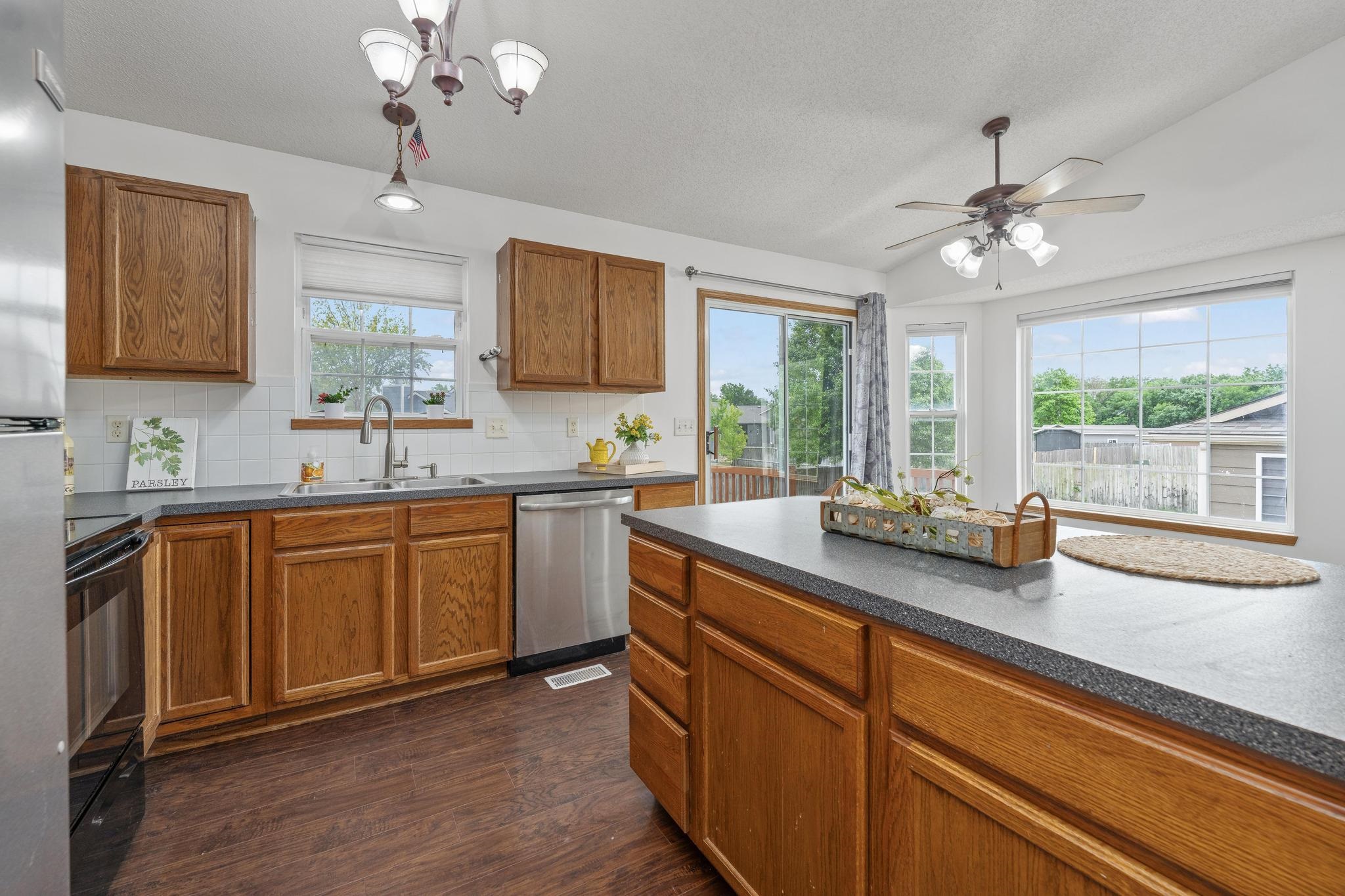 1537 E Summerwood Court Goddard KS 67052