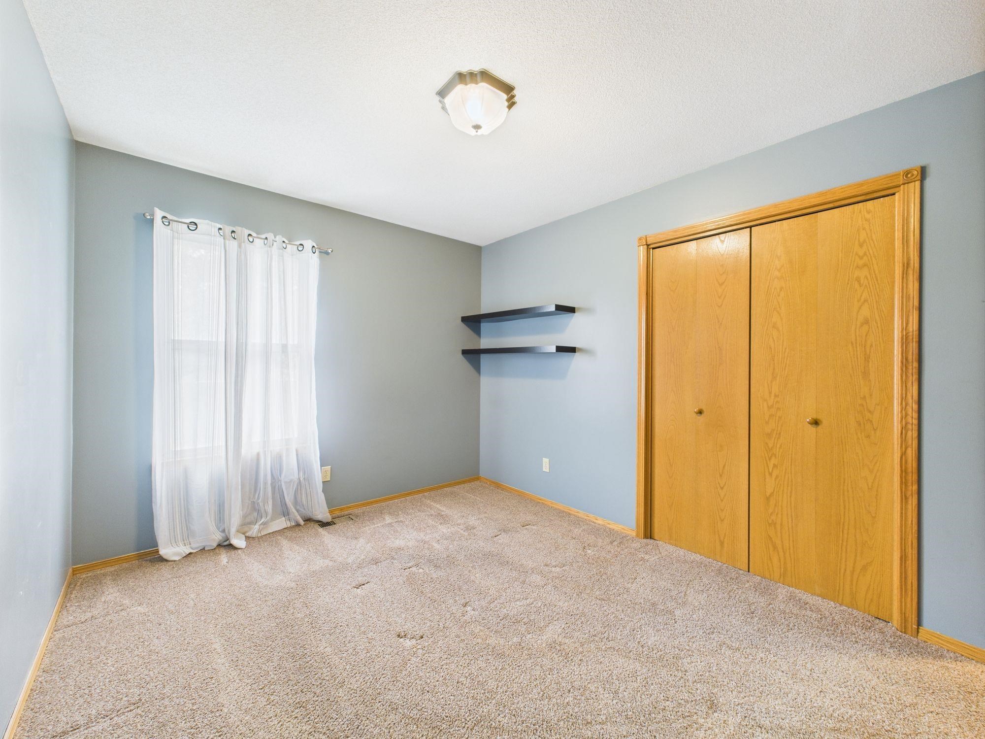 401 E Edinborough Circle Bentley KS 67016