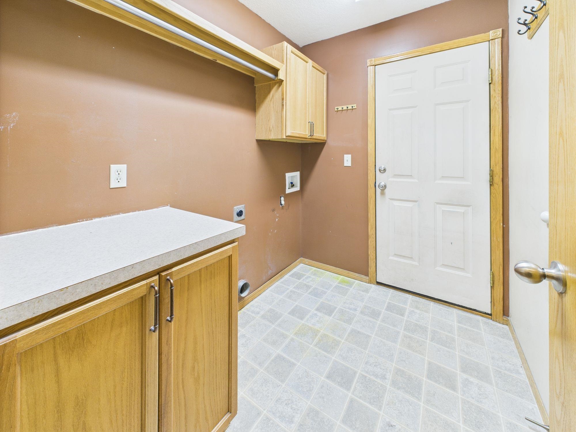 401 E Edinborough Circle Bentley KS 67016