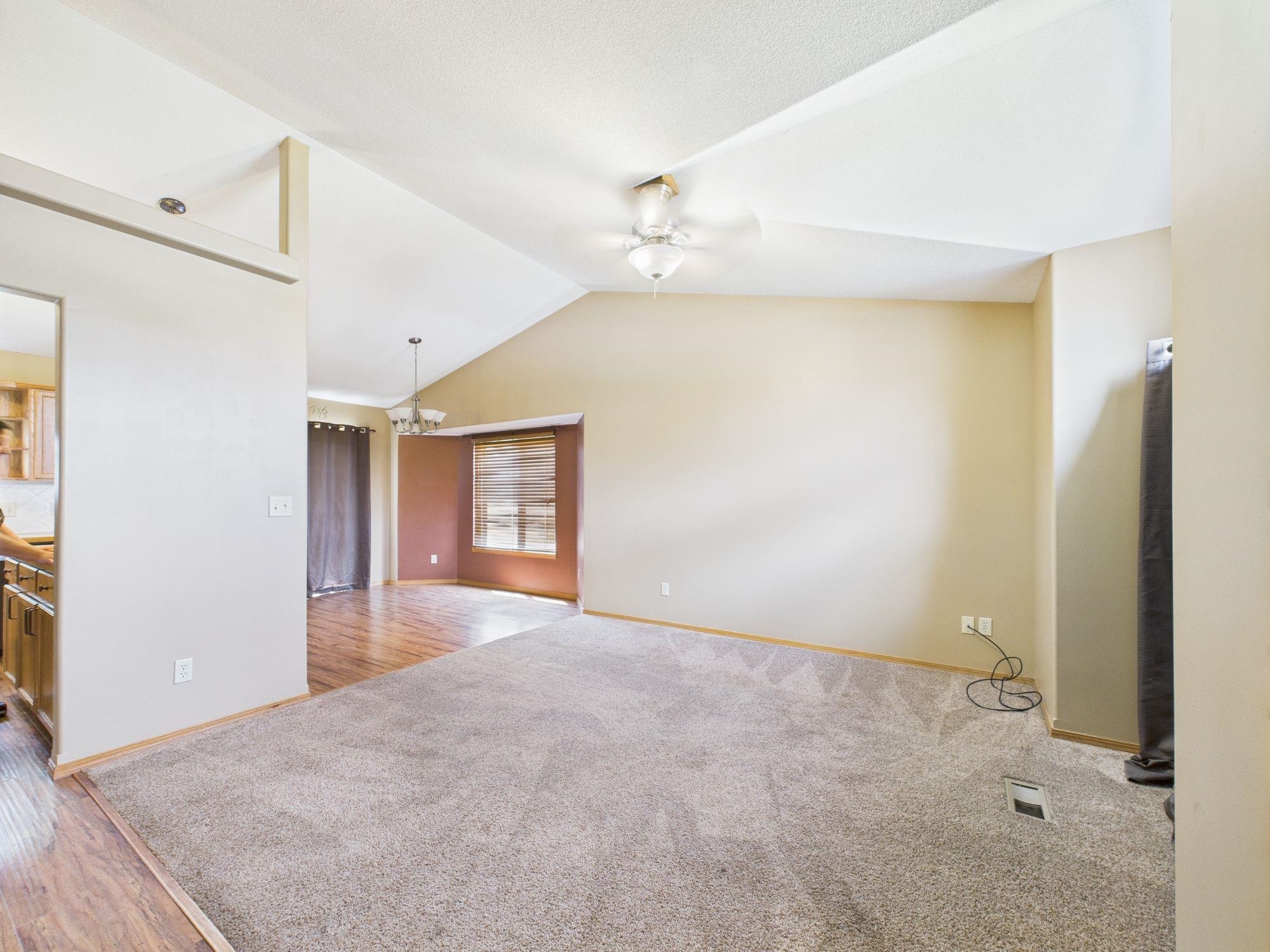 401 E Edinborough Circle Bentley KS 67016