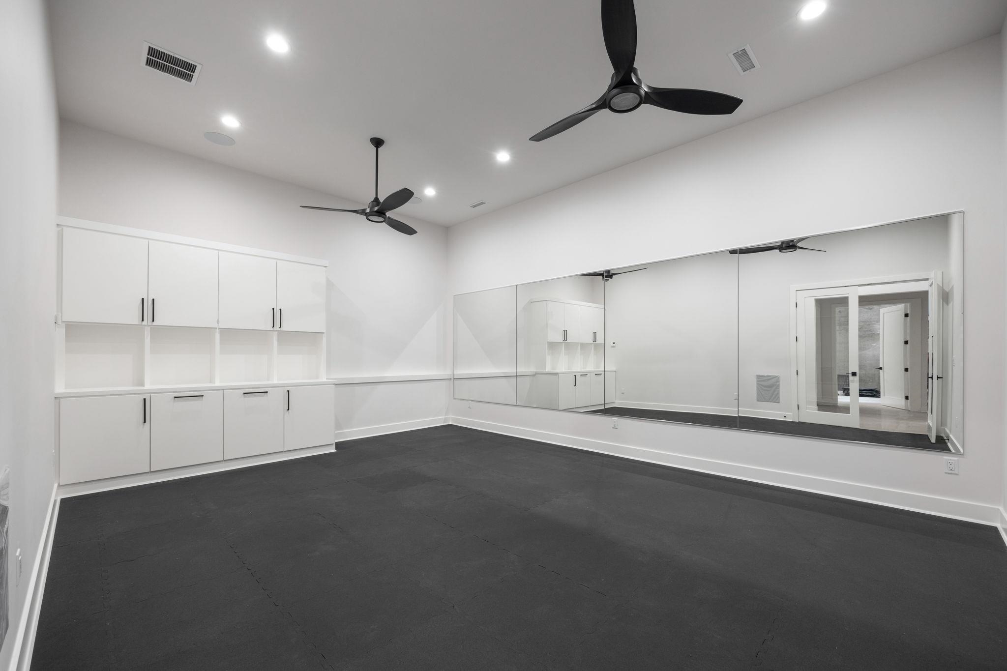 1307 E Bluestem Court Andover KS 67002