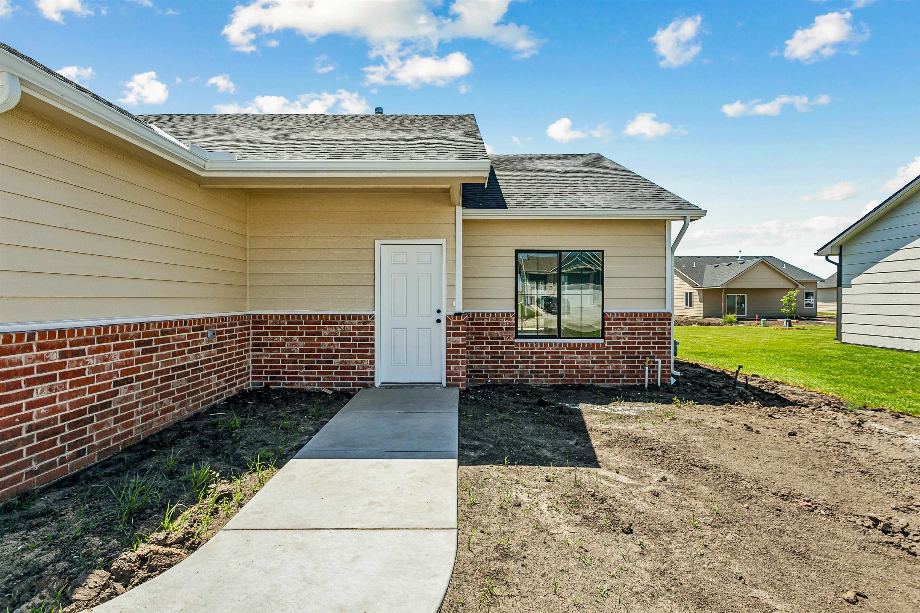 1611 Midway Court Valley Center KS 67147