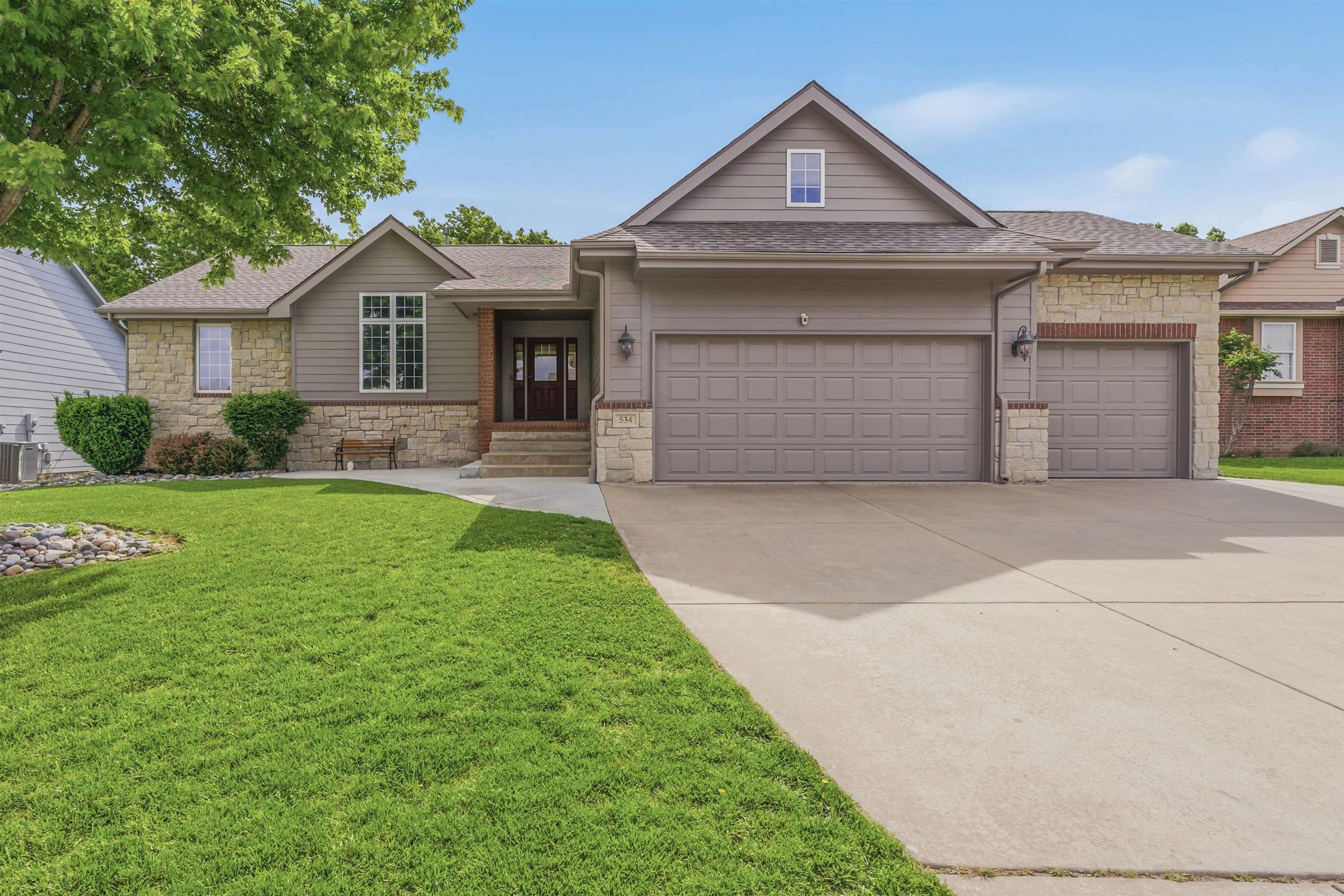534 N Stonetree Andover KS 67002