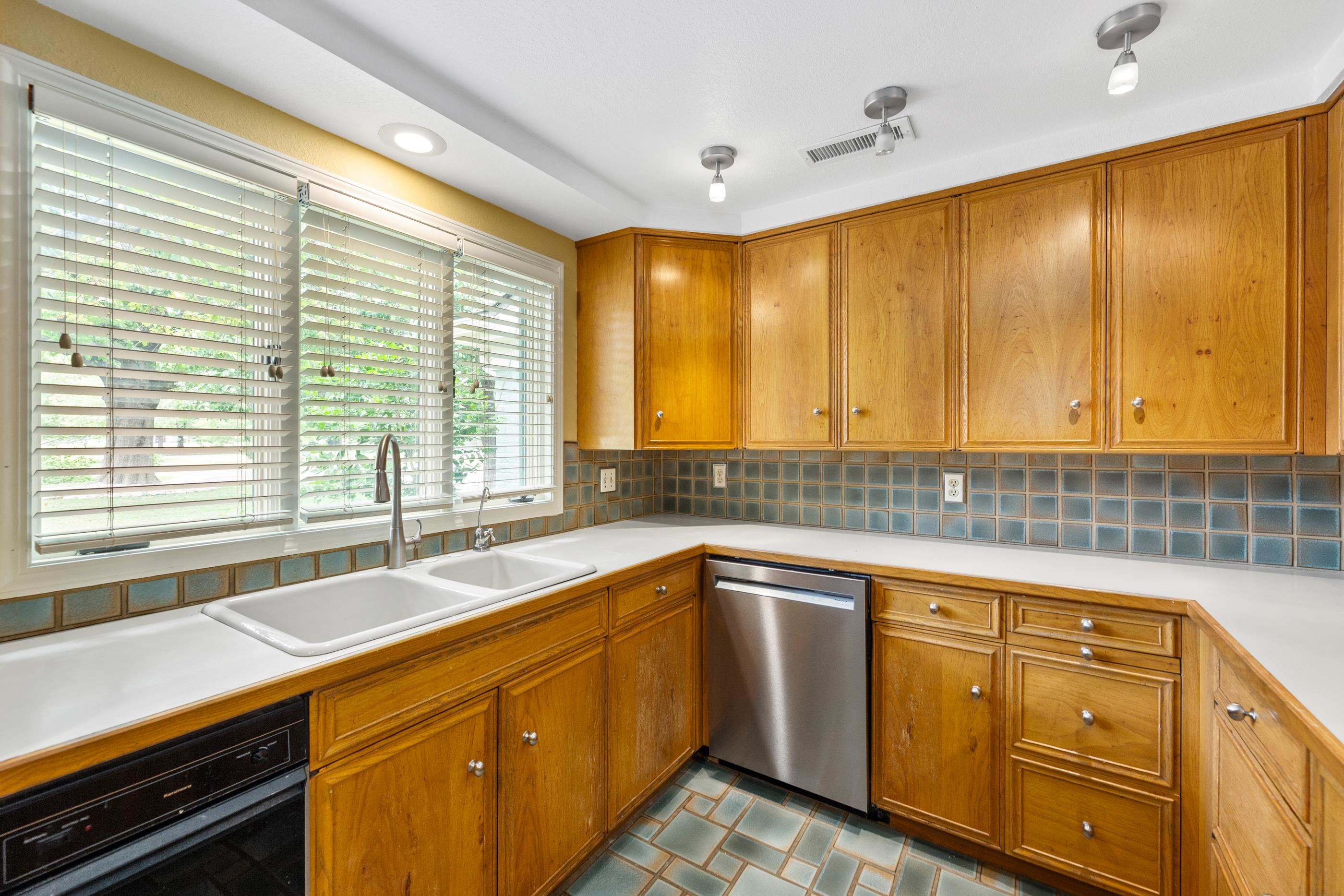 42 N Stratford Eastborough KS 67206