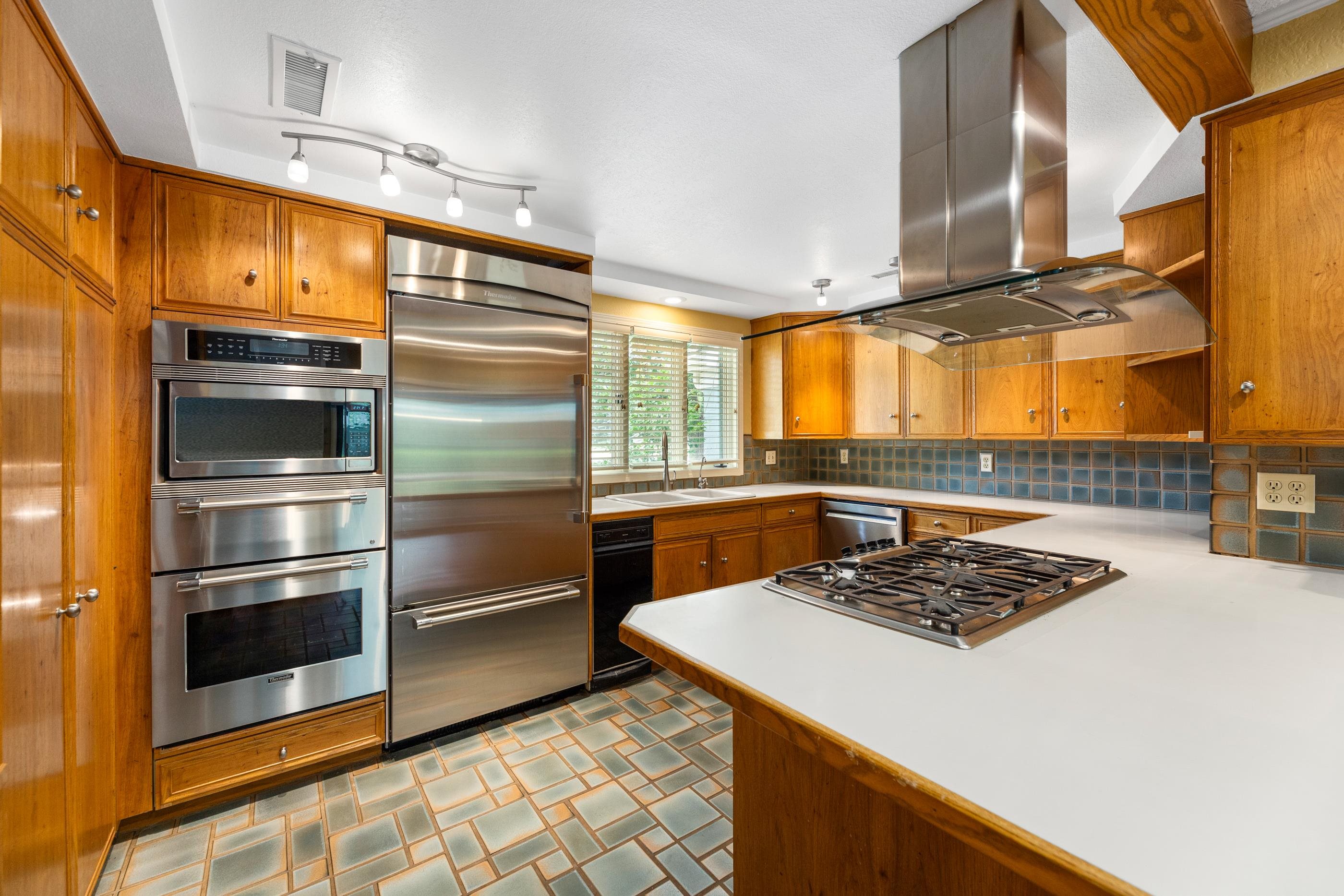 42 N Stratford Eastborough KS 67206