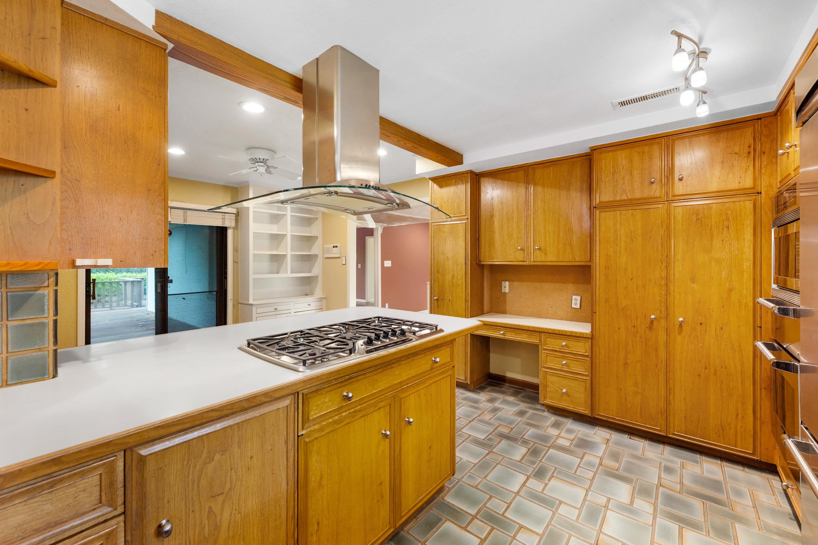 42 N Stratford Eastborough KS 67206