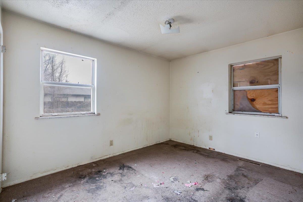 1507 E Del Mar Street Wichita KS 67216