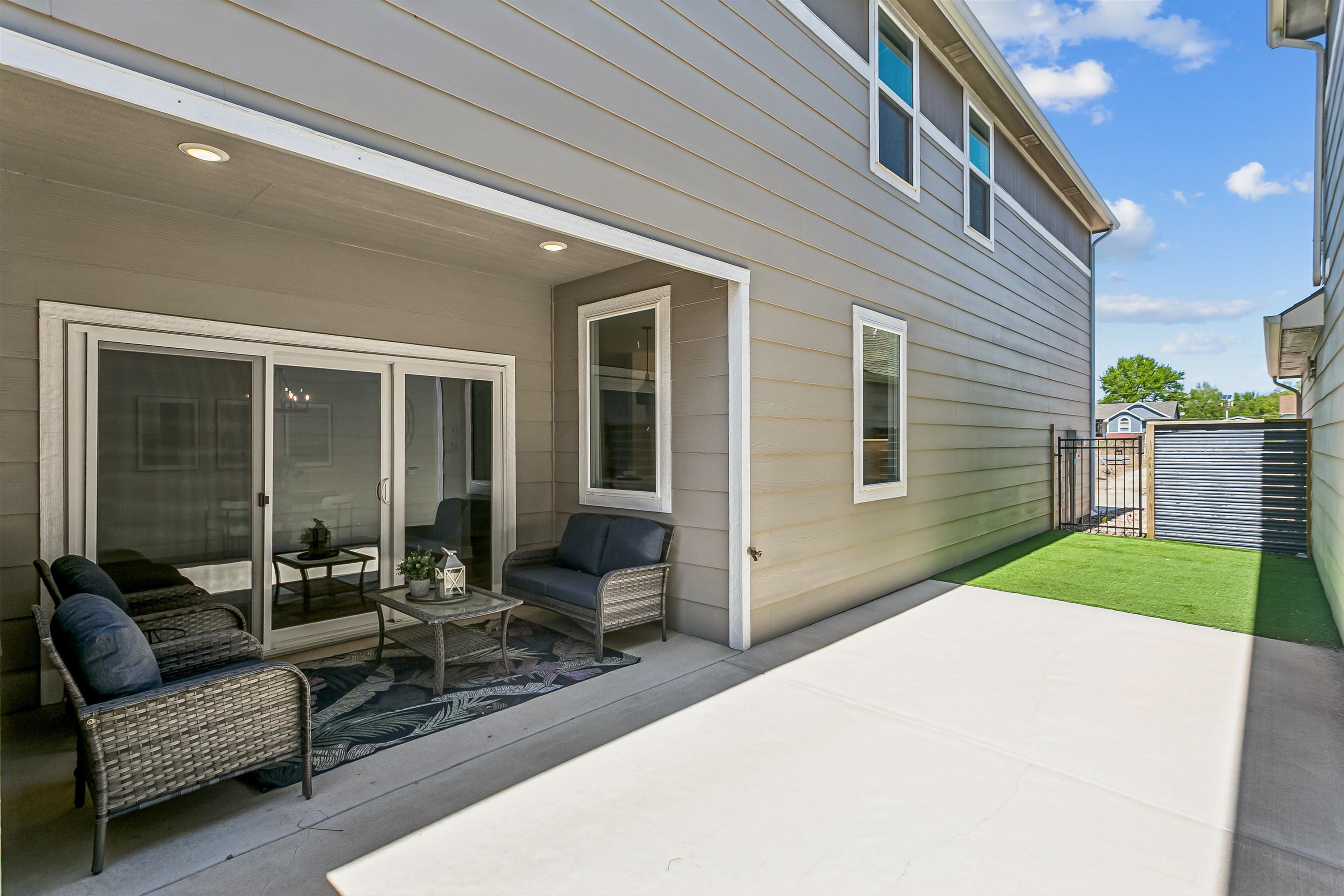 328 E Park Place Andover KS 67002