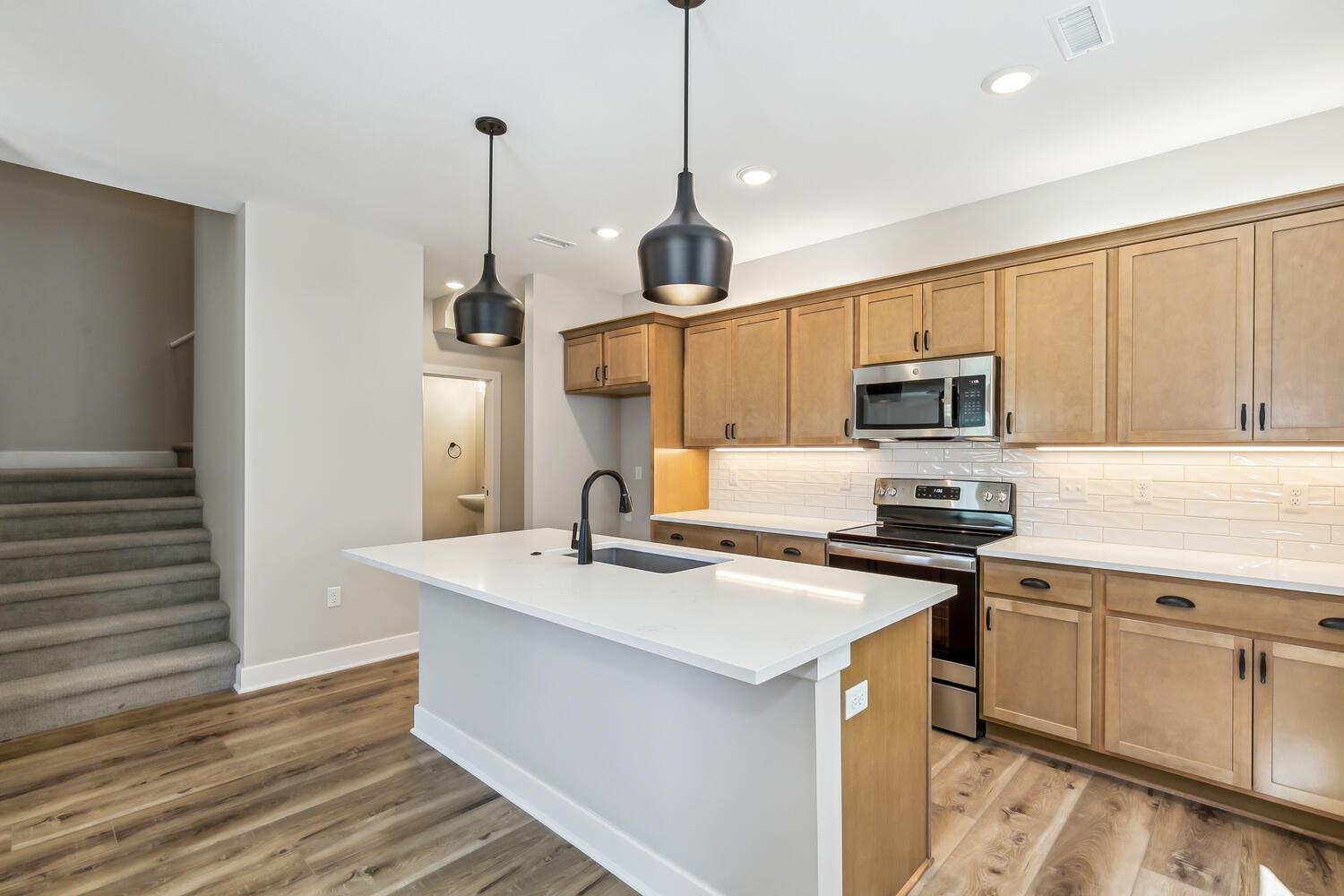 328 E Park Place Andover KS 67002