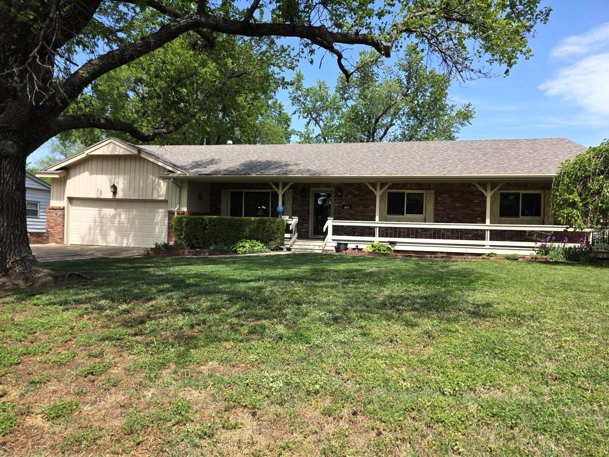 1702 E 12th Winfield KS 67156