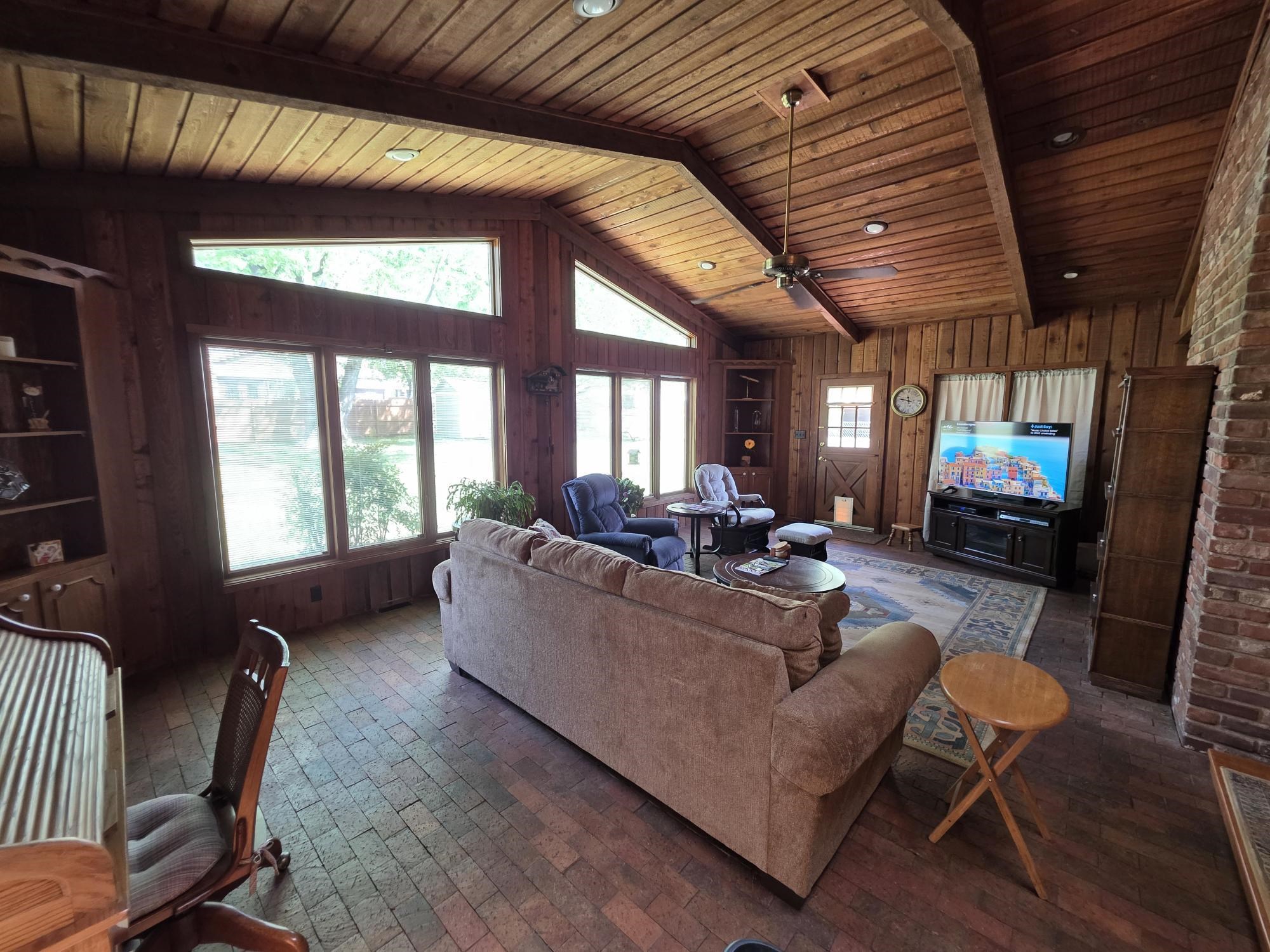 1702 E 12th Winfield KS 67156