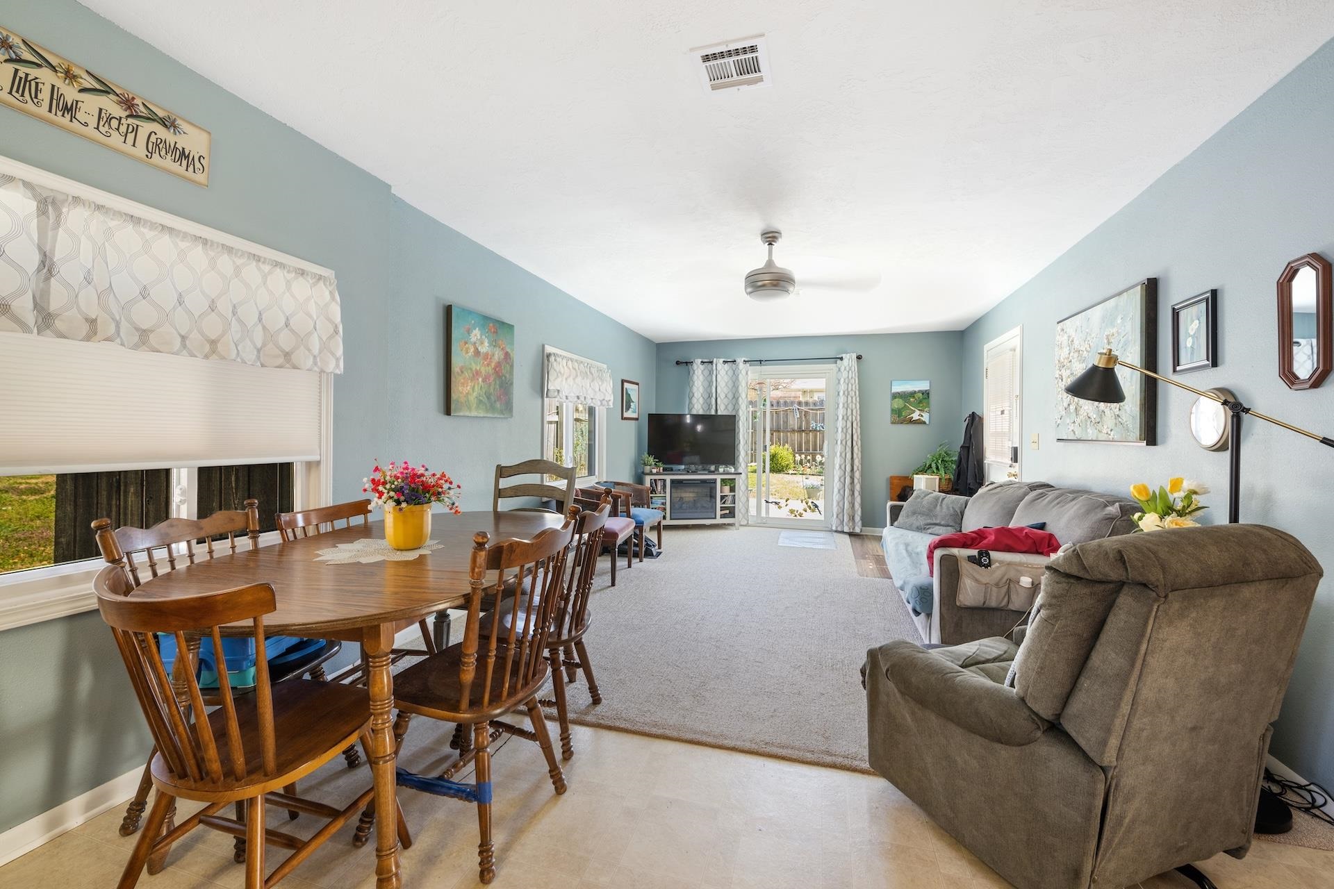 118 N Massachusetts Winfield KS 67156-1818