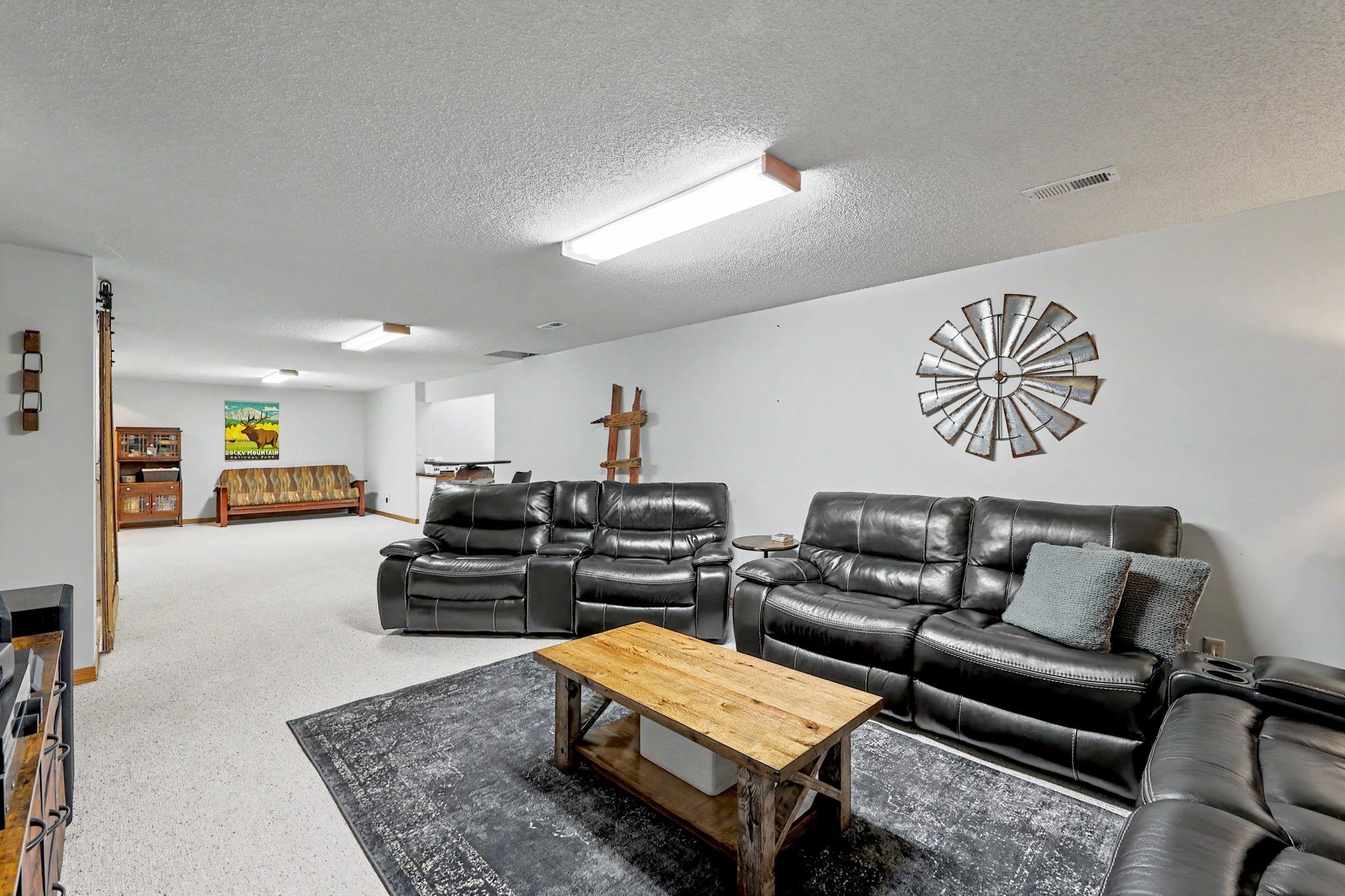 401 N Trail Mulvane KS 67110