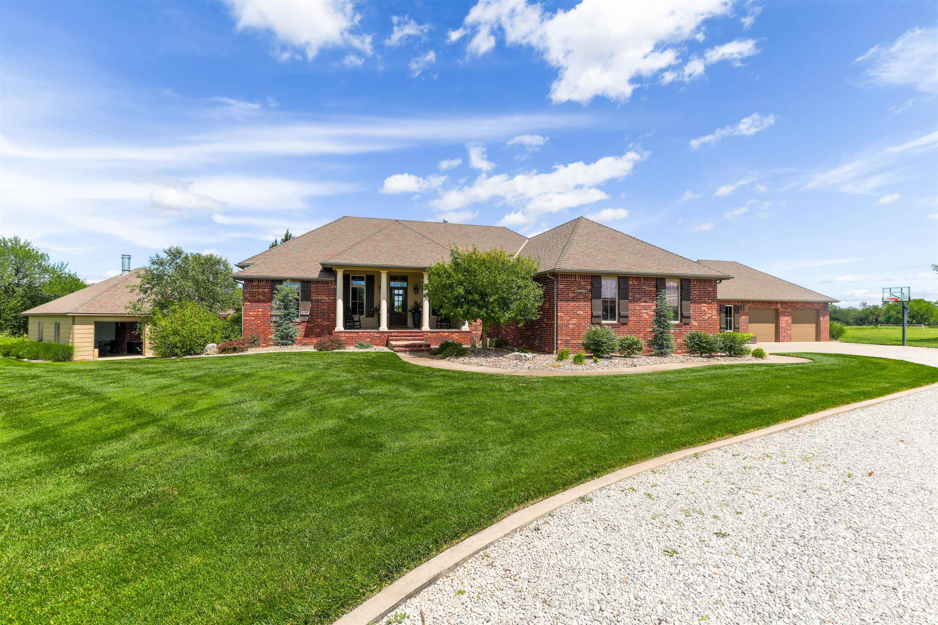 2630 S Brookmeadow Drive Garden Plain KS 67050