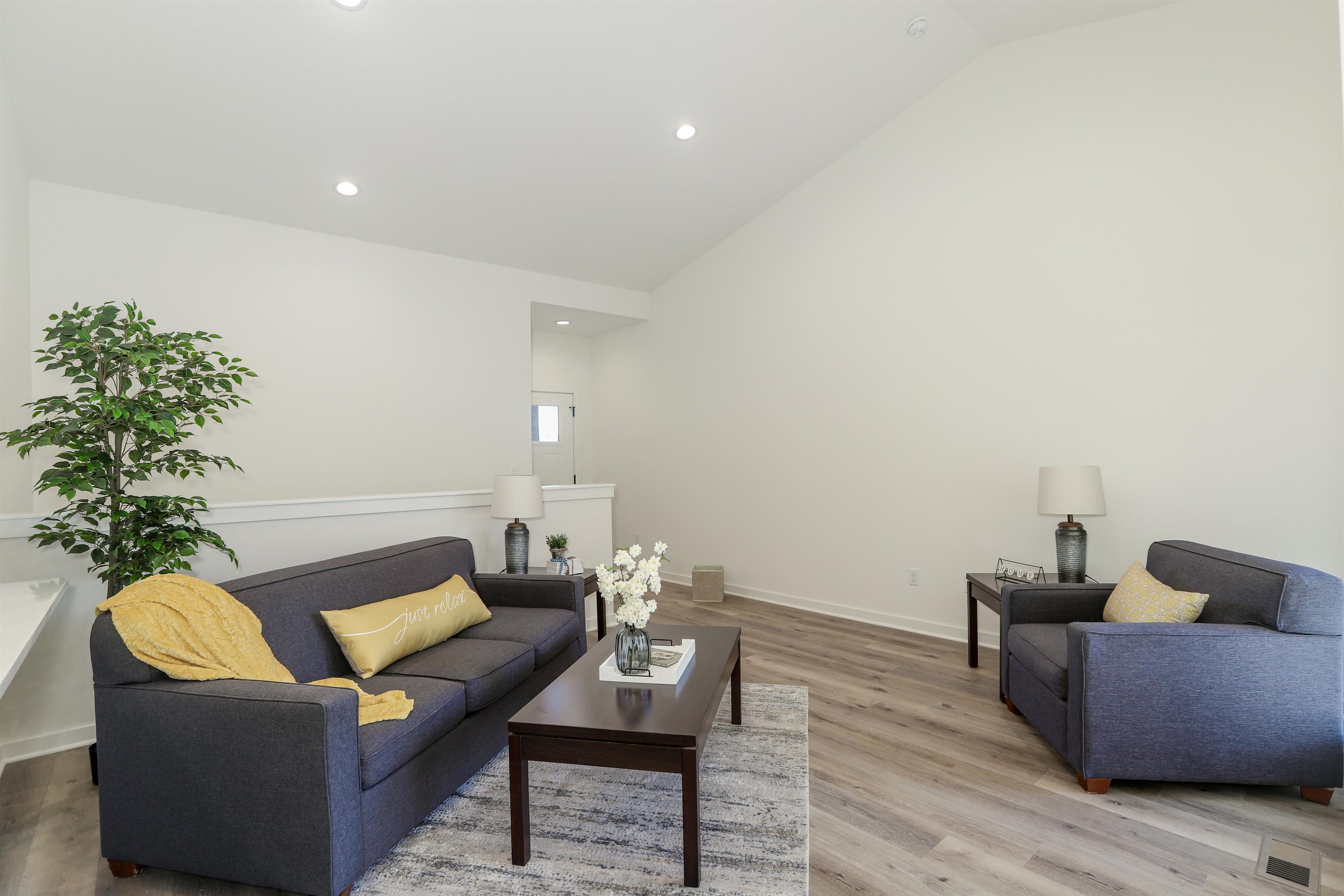 5368 N Pinecrest Street Bel Aire KS 67220