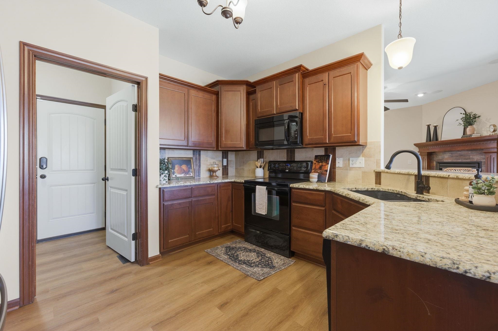 2246 E Tall Tree Circle Derby KS 67037