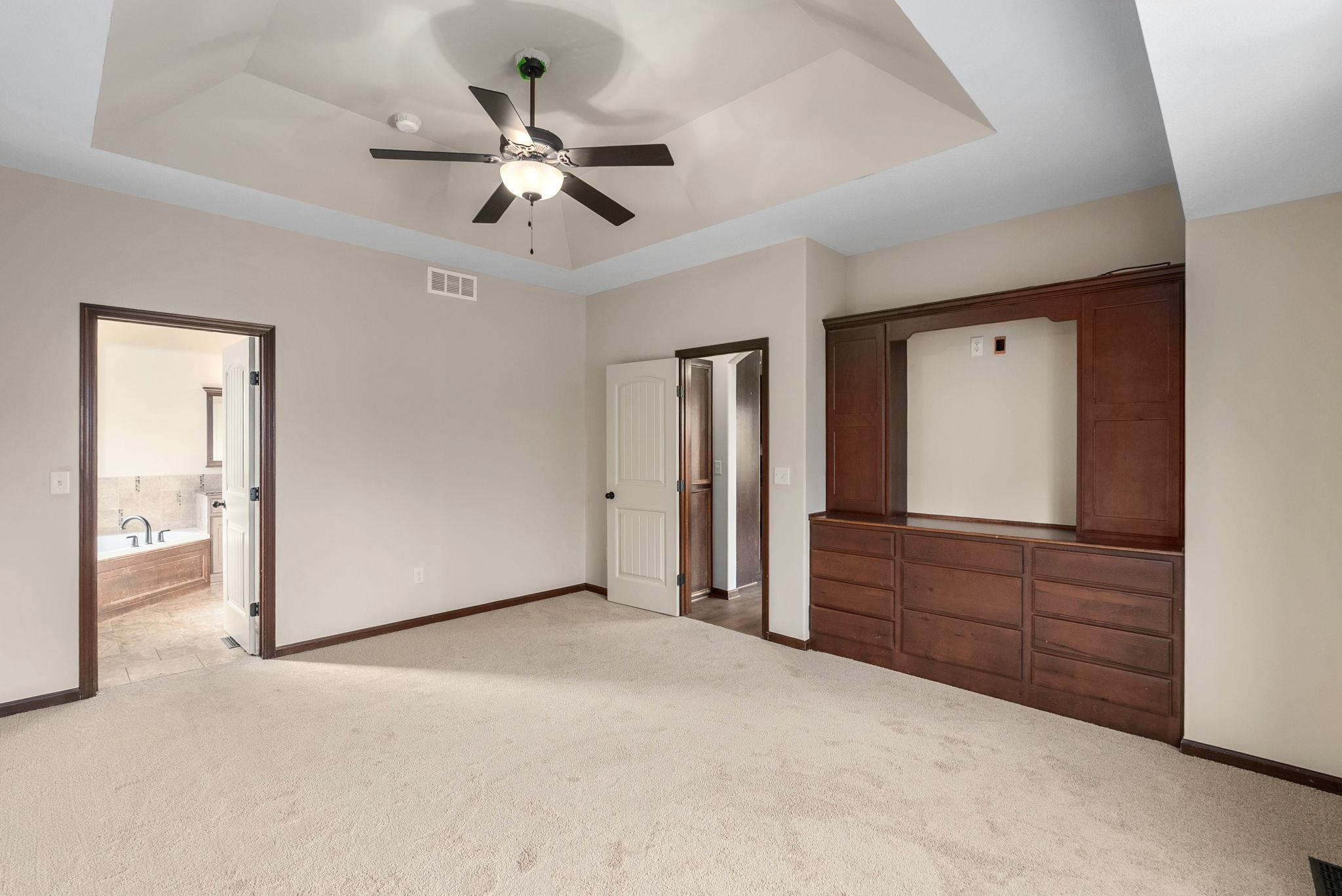 2246 E Tall Tree Circle Derby KS 67037