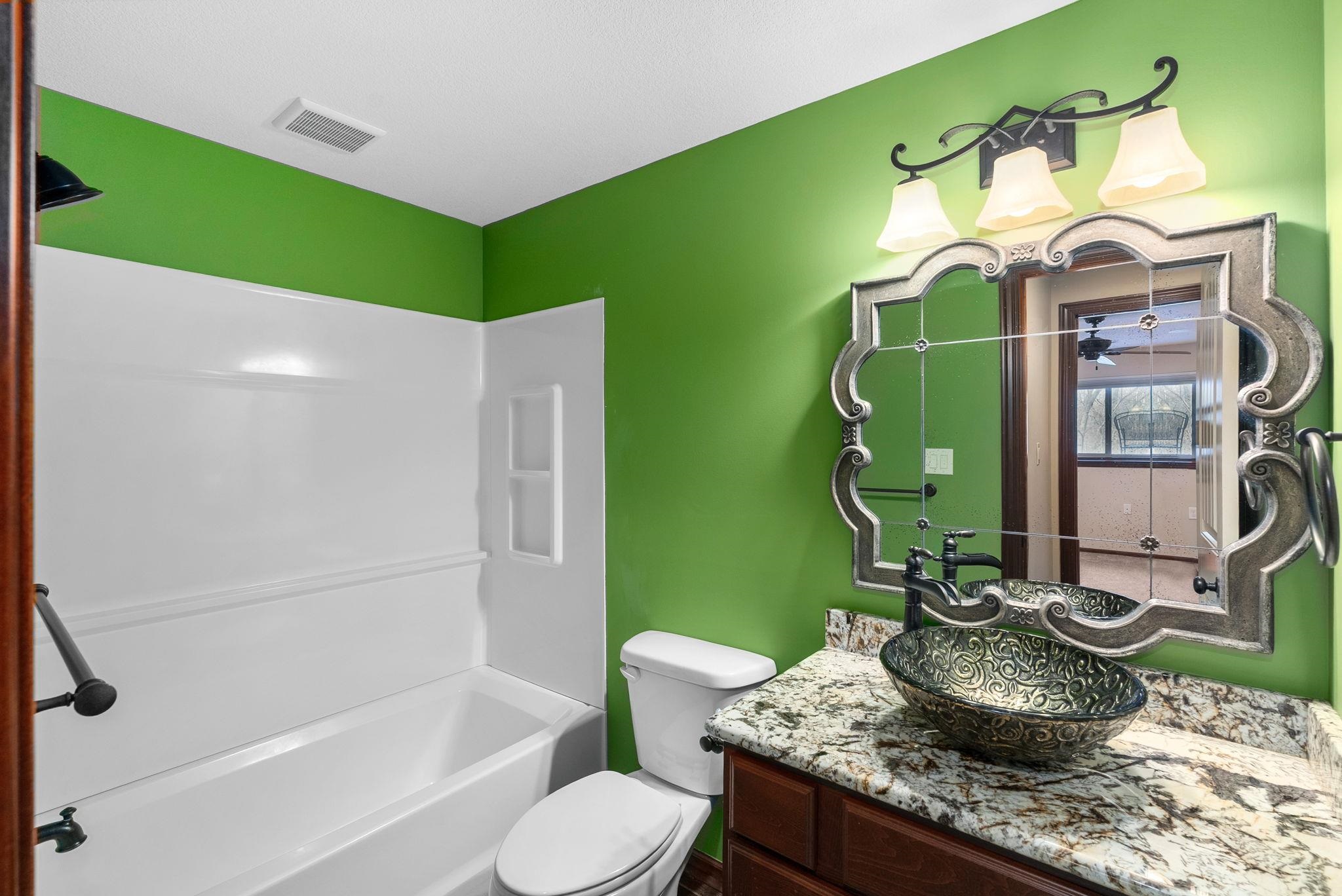 2246 E Tall Tree Circle Derby KS 67037