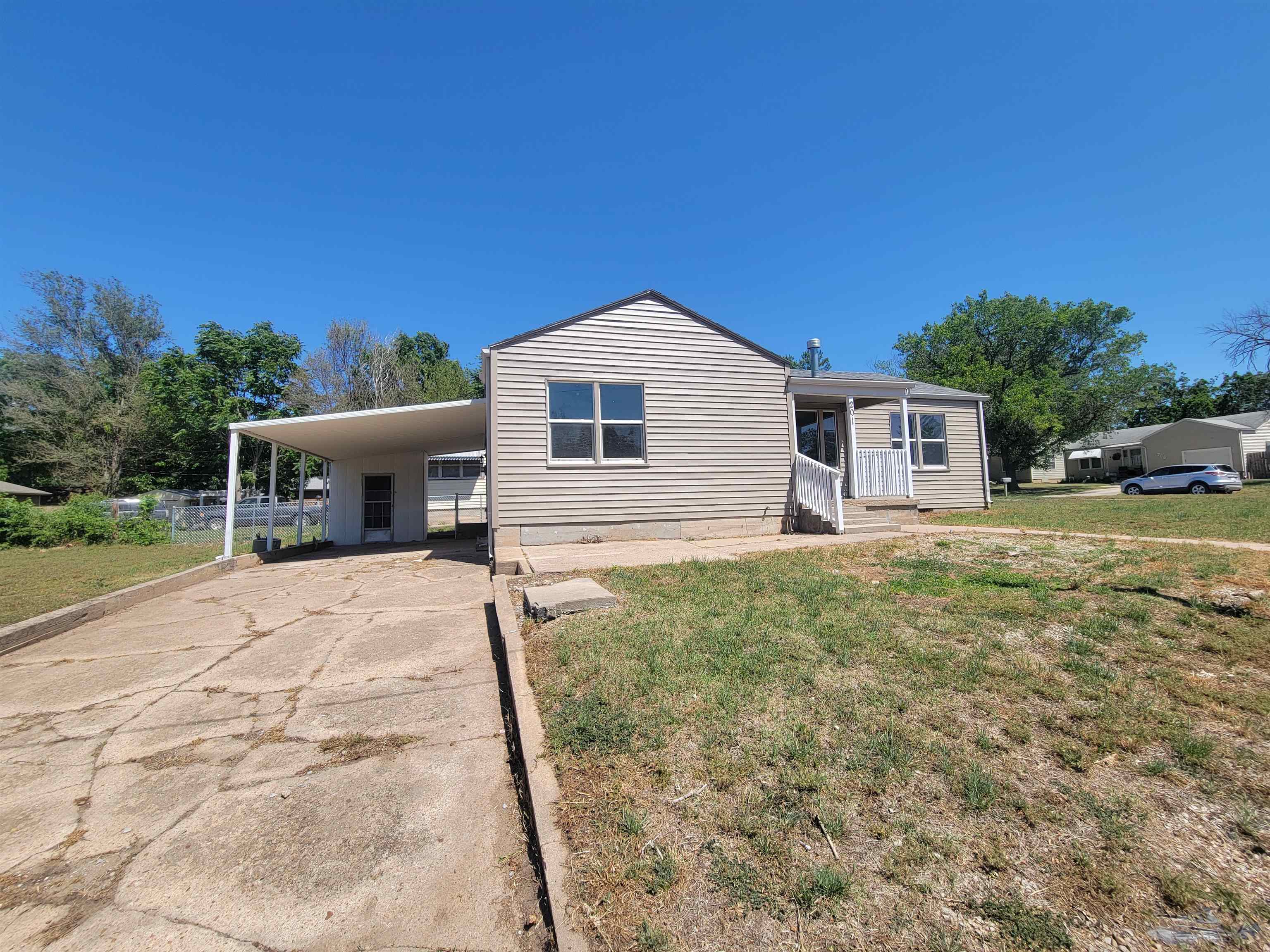 201 N Cherry Wellington KS 67152