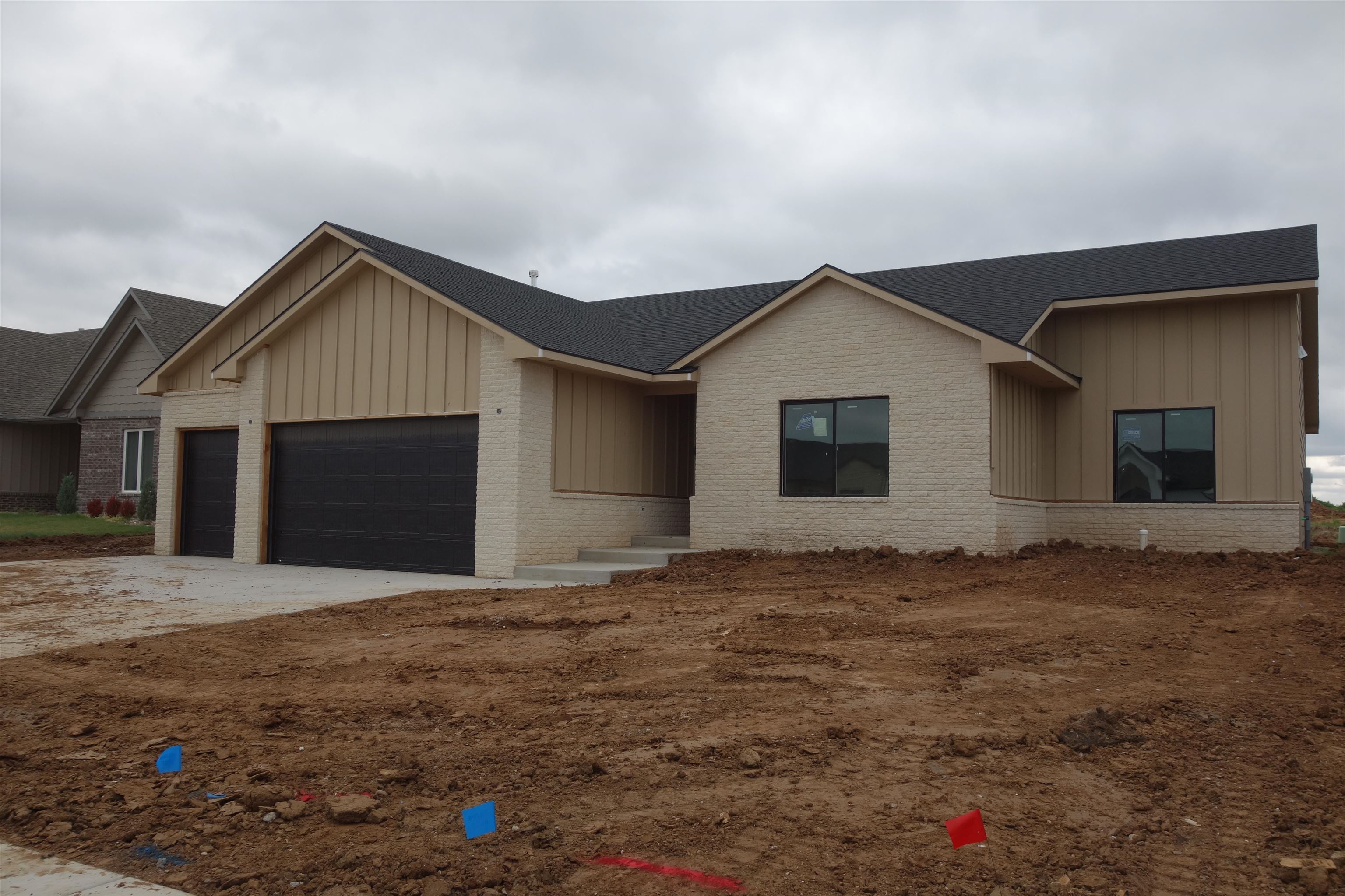 1506 N Emerald Valley Drive Mulvane KS 67110