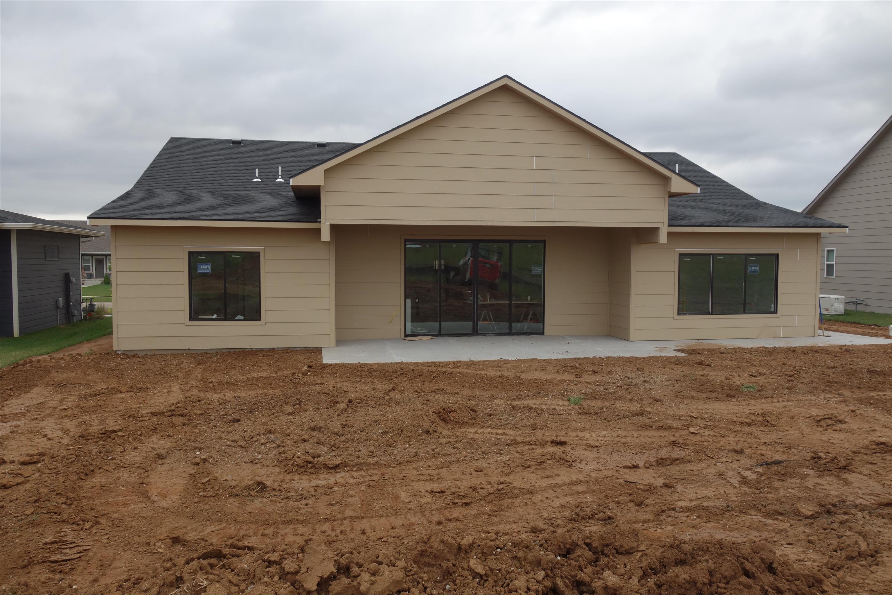 1506 N Emerald Valley Drive Mulvane KS 67110