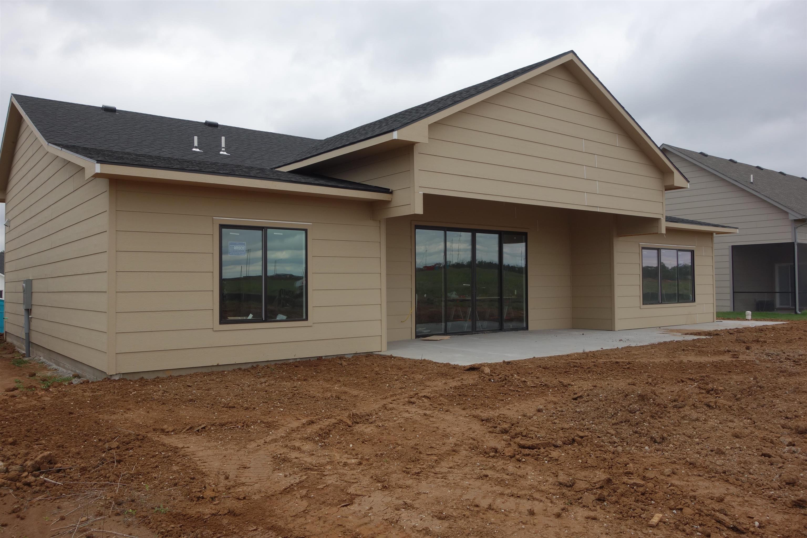1506 N Emerald Valley Drive Mulvane KS 67110