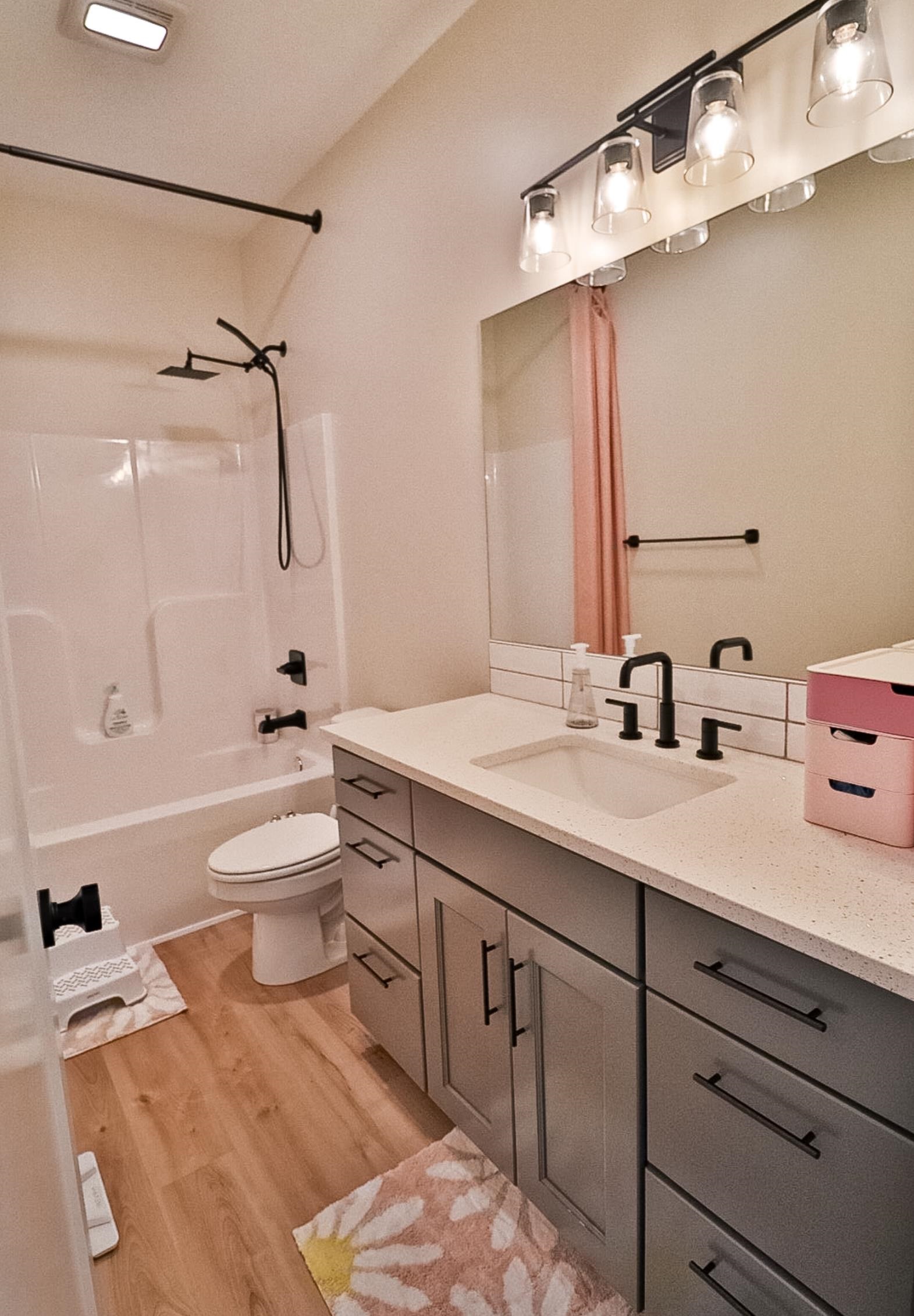 5247 N Cambridge Street Bel Aire KS 67226