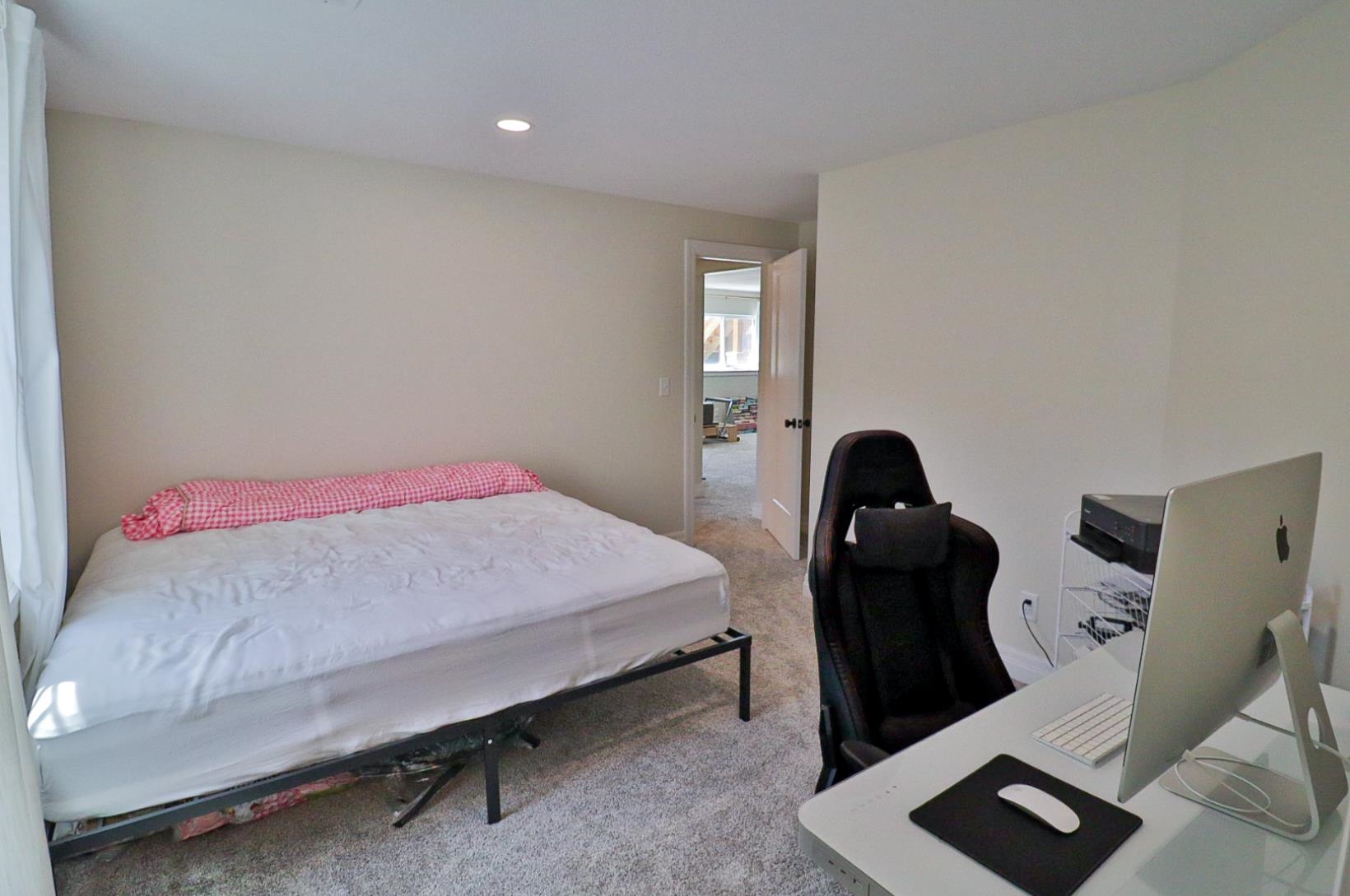 5247 N Cambridge Street Bel Aire KS 67226