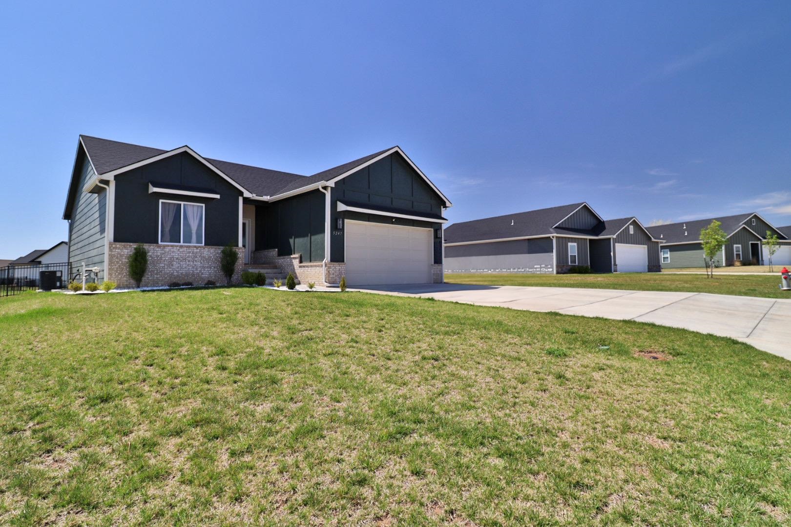 5247 N Cambridge Street Bel Aire KS 67226