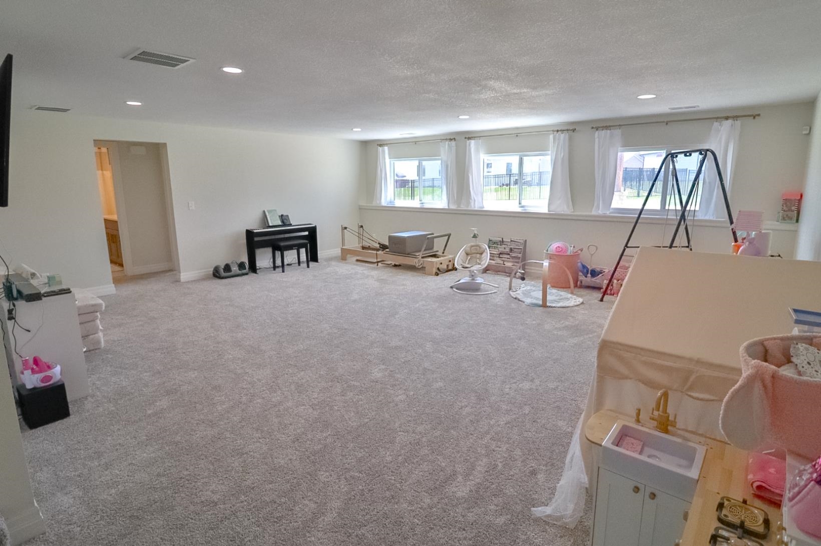 5247 N Cambridge Street Bel Aire KS 67226