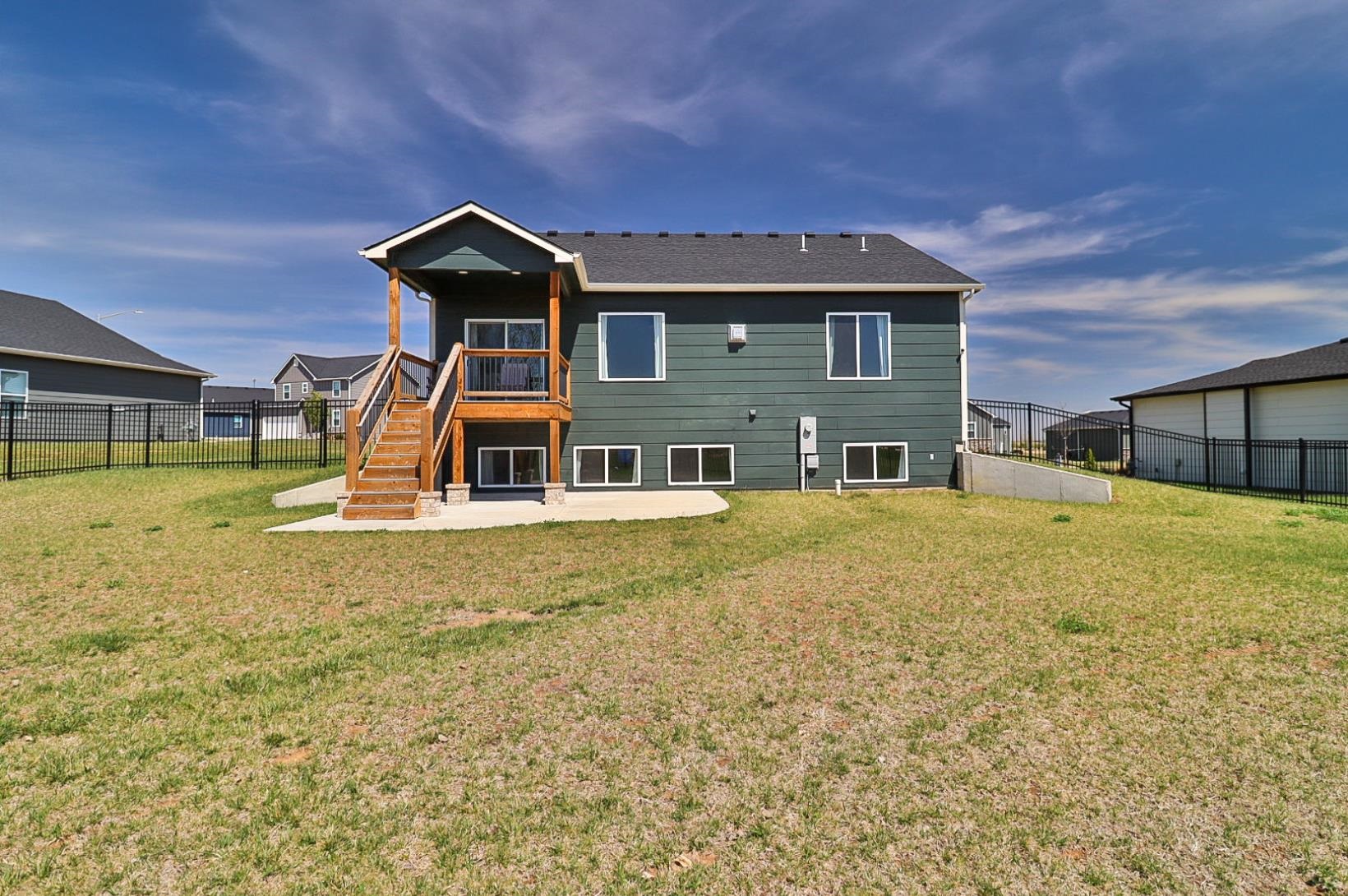 5247 N Cambridge Street Bel Aire KS 67226