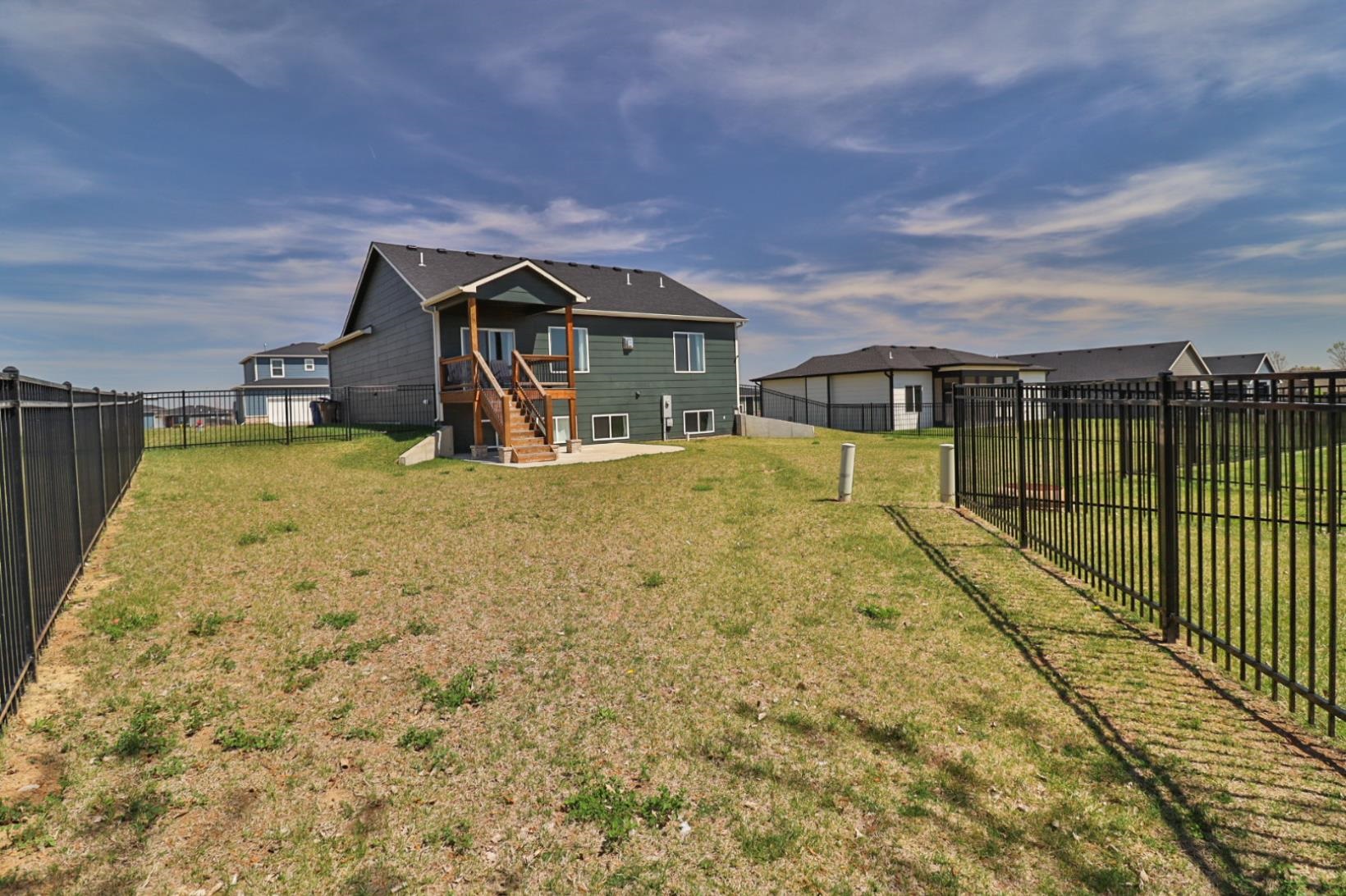 5247 N Cambridge Street Bel Aire KS 67226