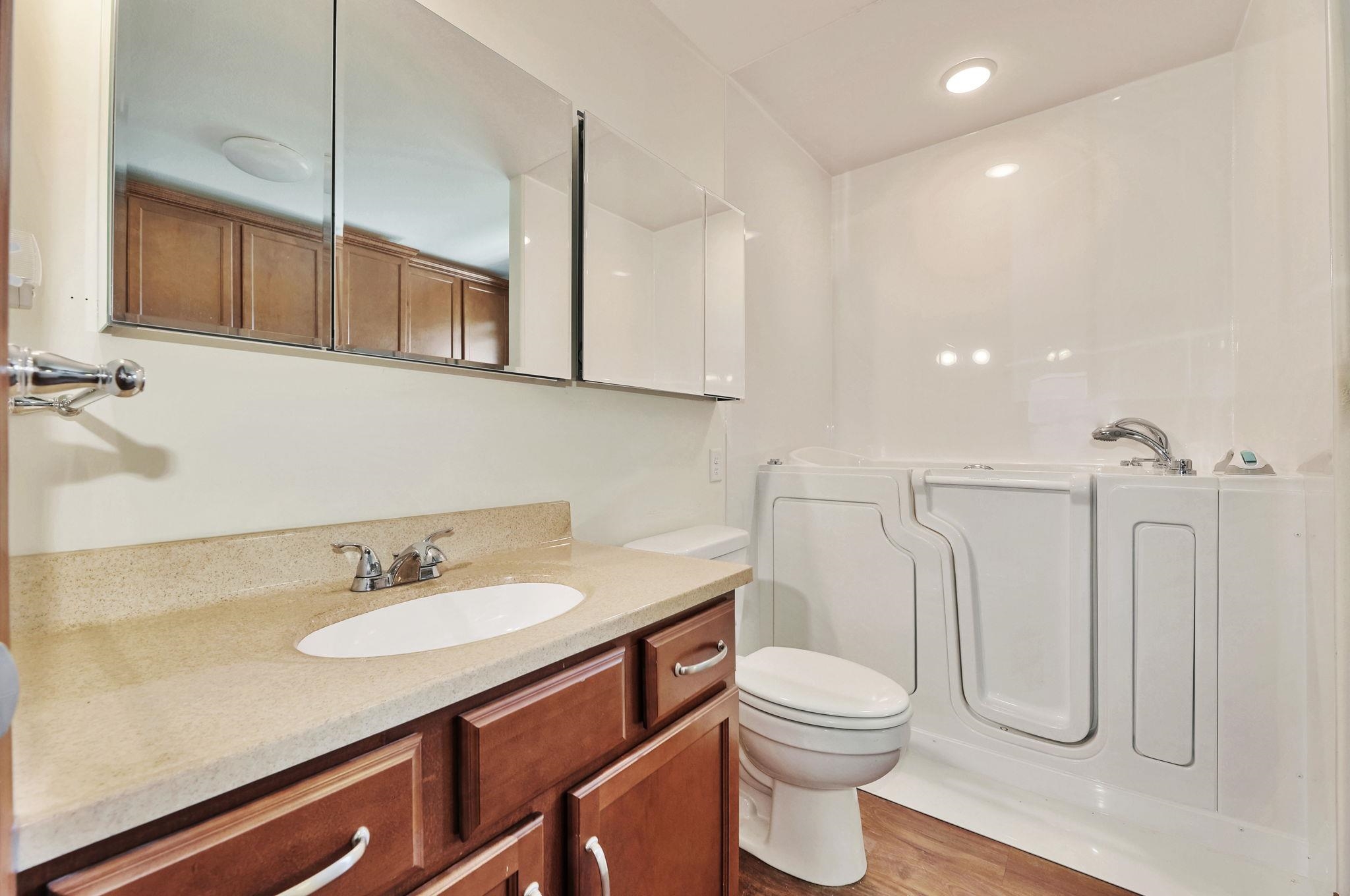 2311 S Mckenzie Andover KS 67002