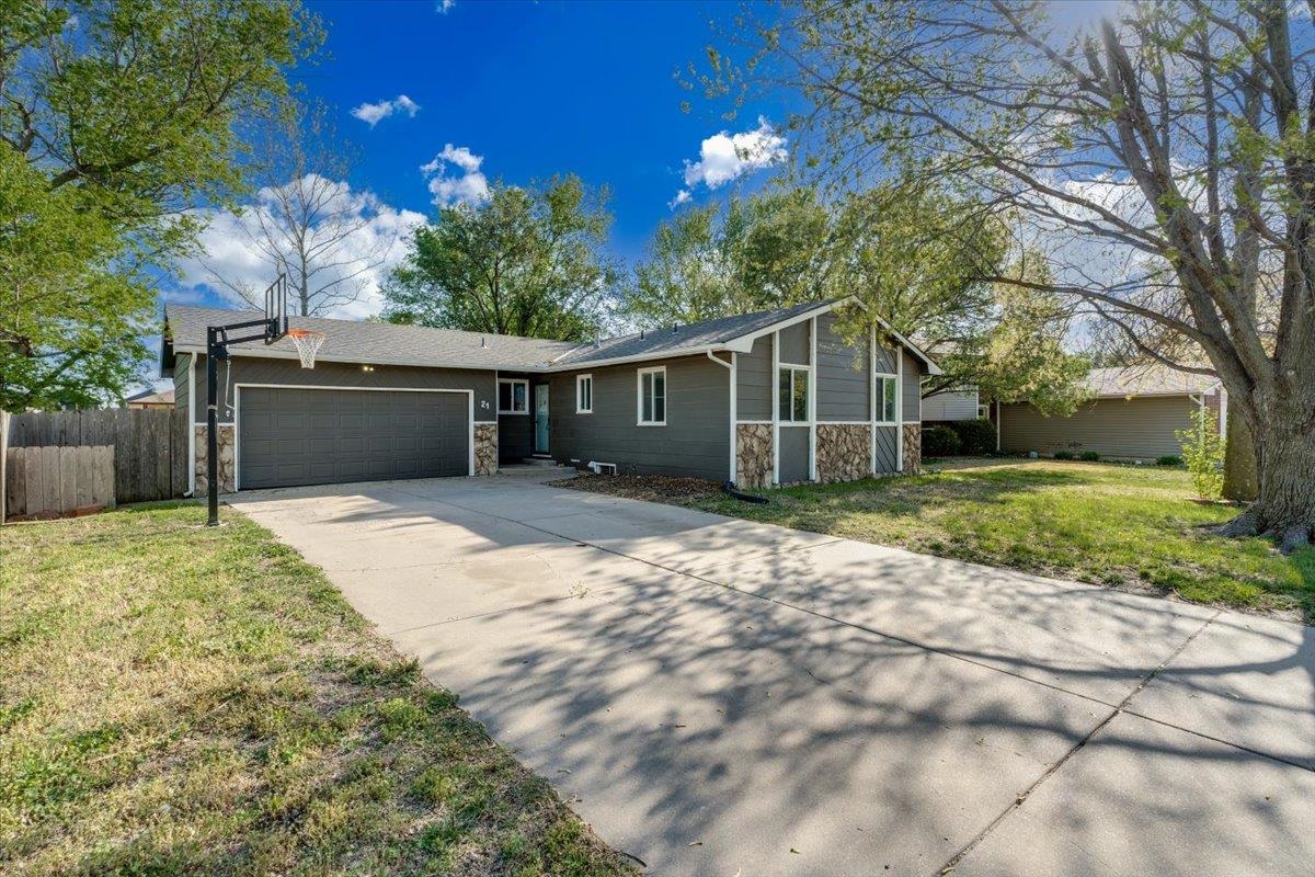 21 Shenandoah Drive Goddard KS 67052-9418