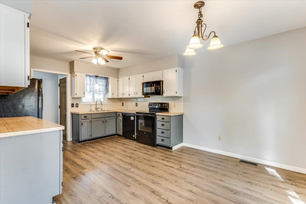 21 Shenandoah Drive Goddard KS 67052-9418