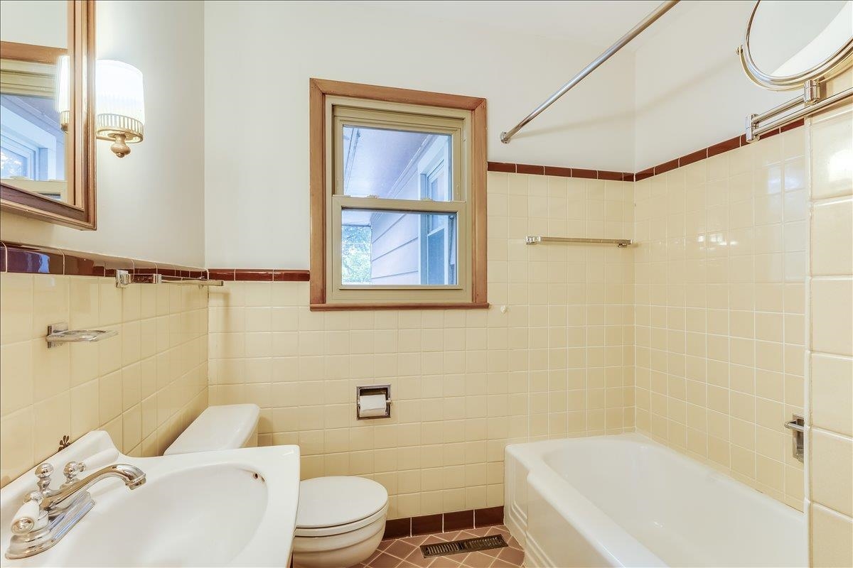 901 N El Paso Drive Derby KS 67037